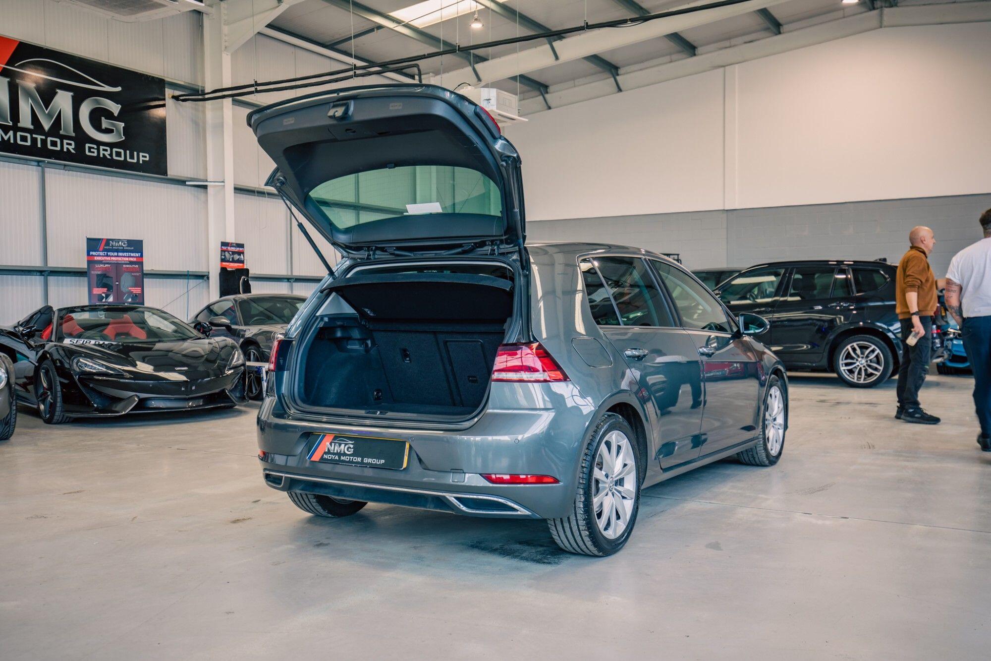 Volkswagen Golf view 27