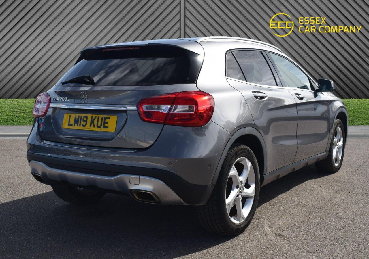 Mercedes-Benz GLA view 10