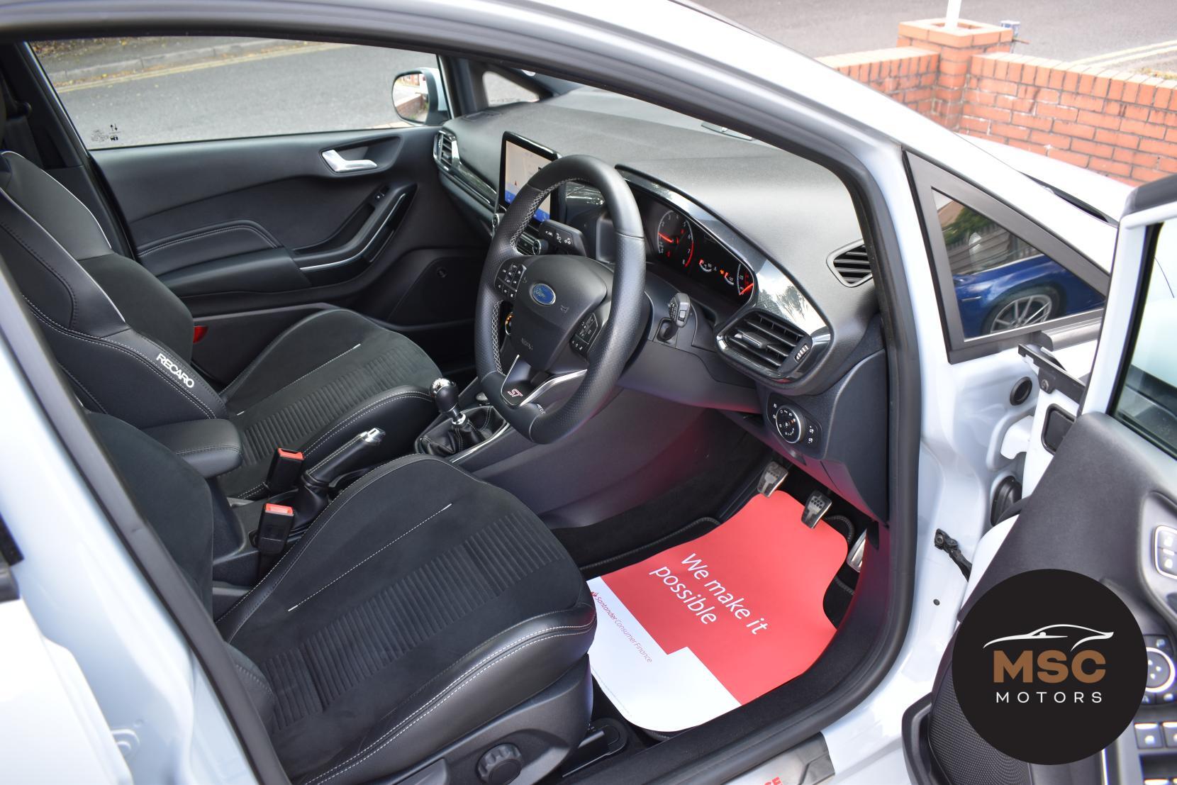 Ford Fiesta view 32