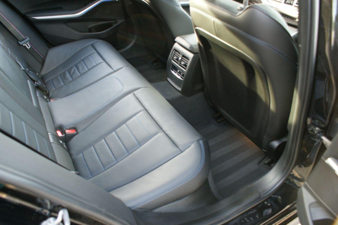 BMW 3 Series view 37