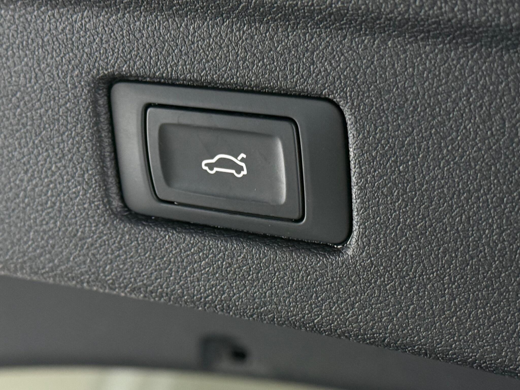 Audi A5 view 11