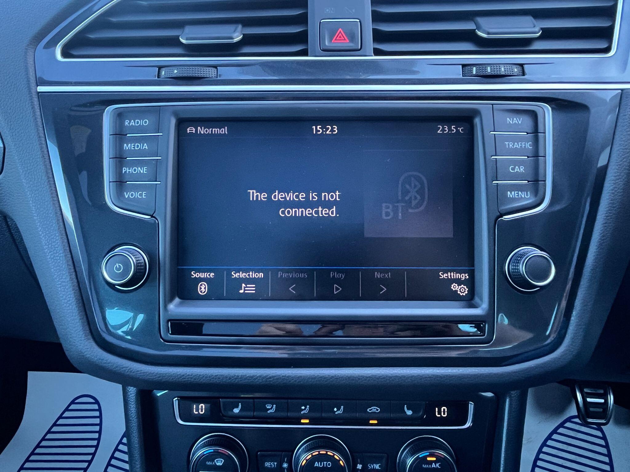 Volkswagen Tiguan view 23