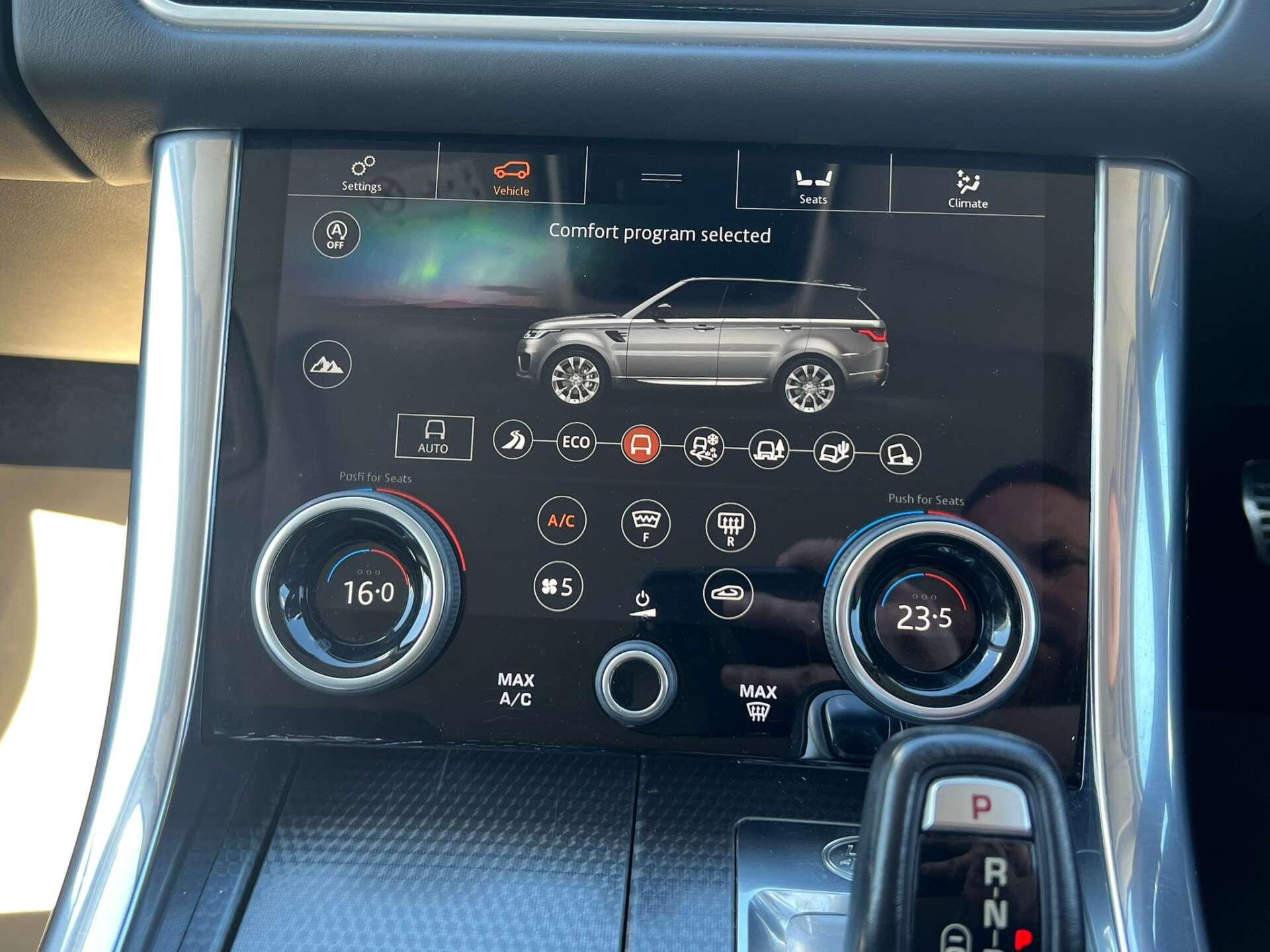Land Rover Range Rover Sport view 42