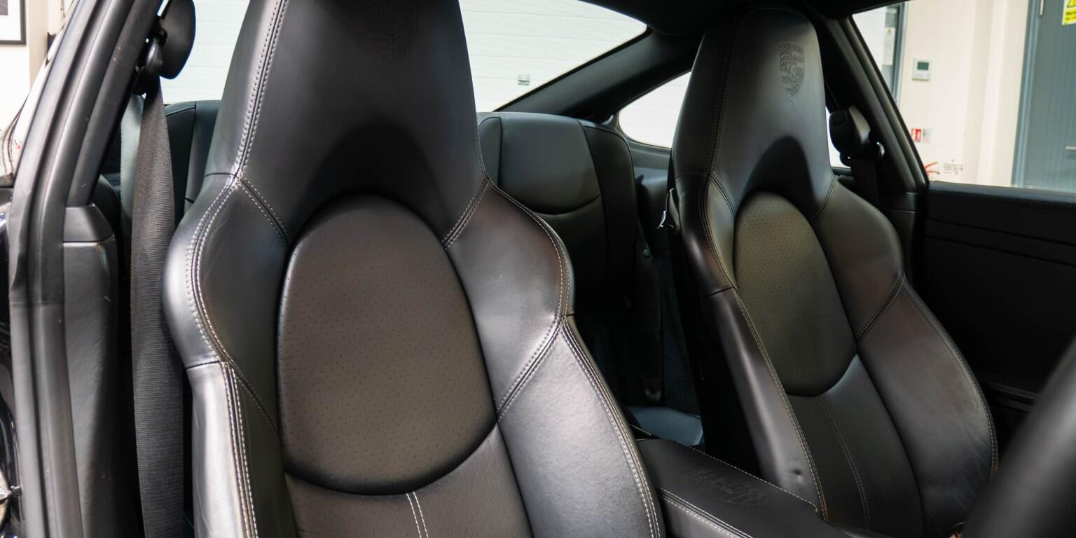 Porsche 911 view 15
