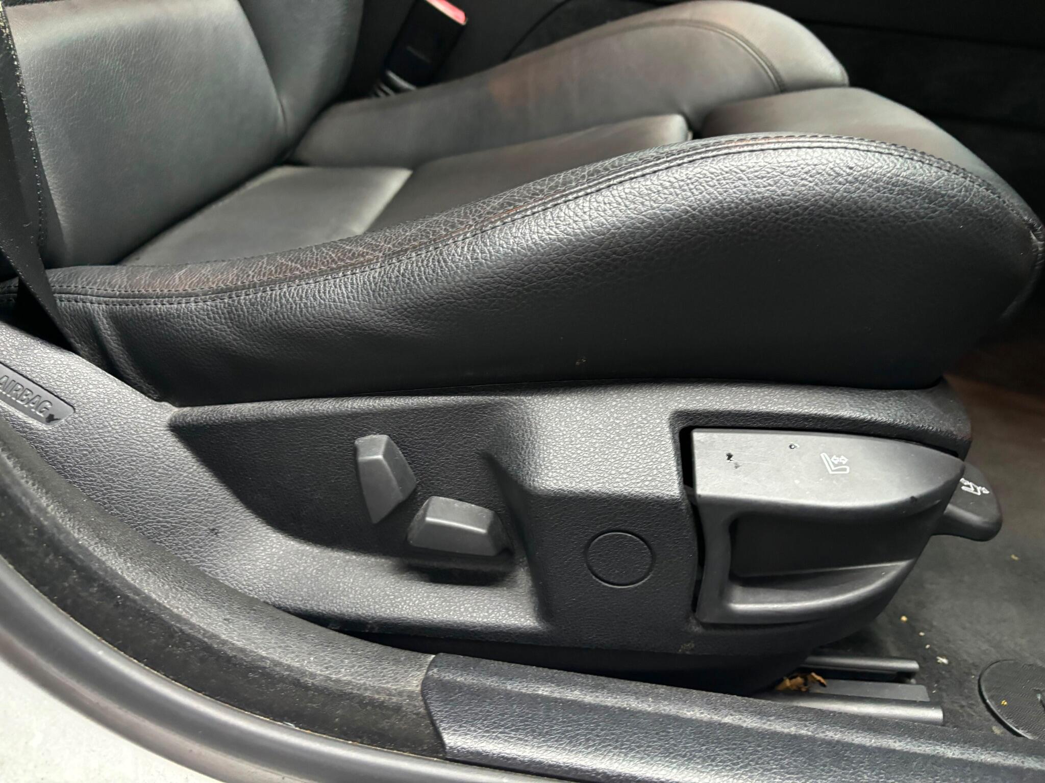 BMW 5 Series view 15