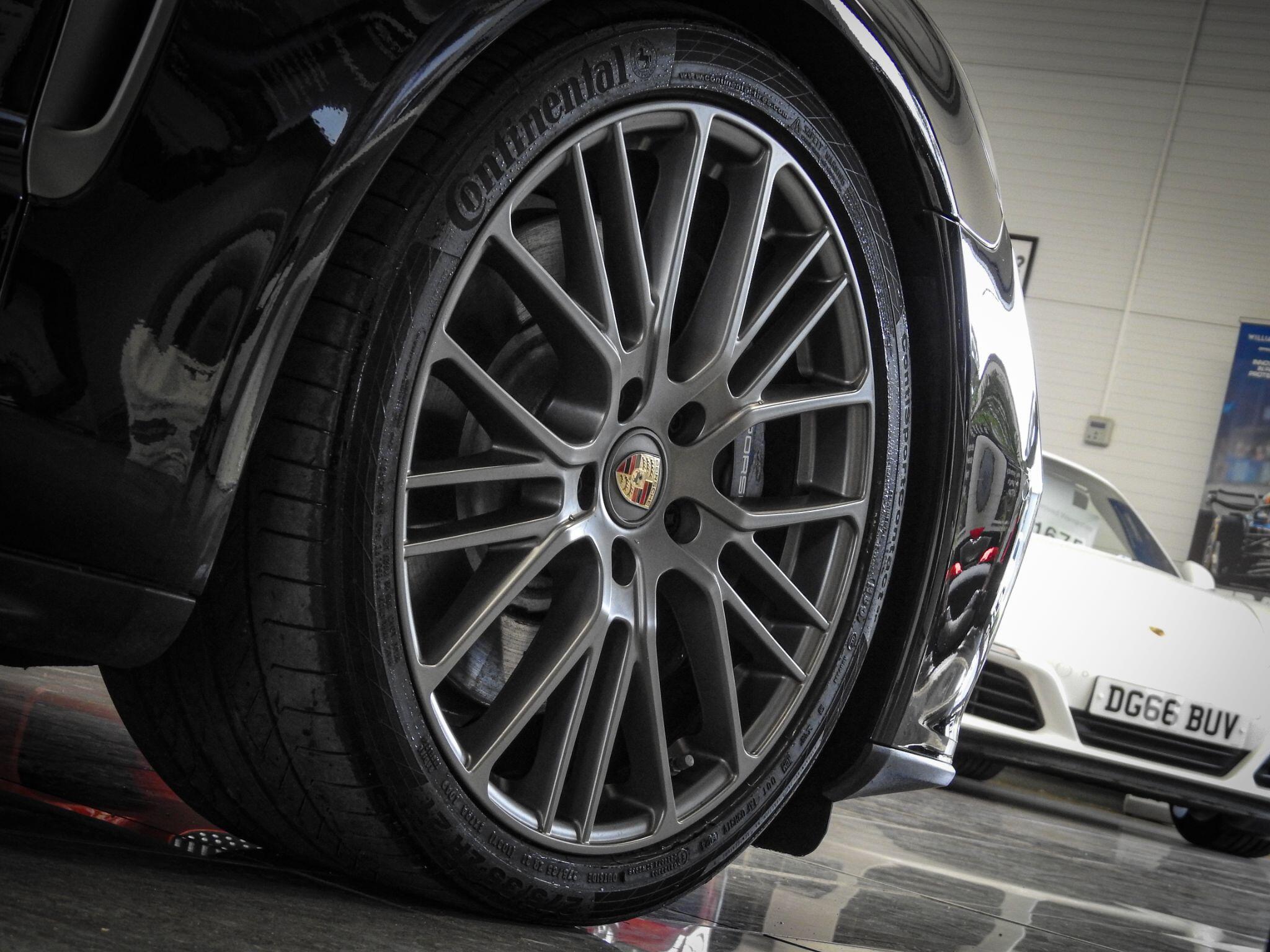 Porsche Panamera view 23