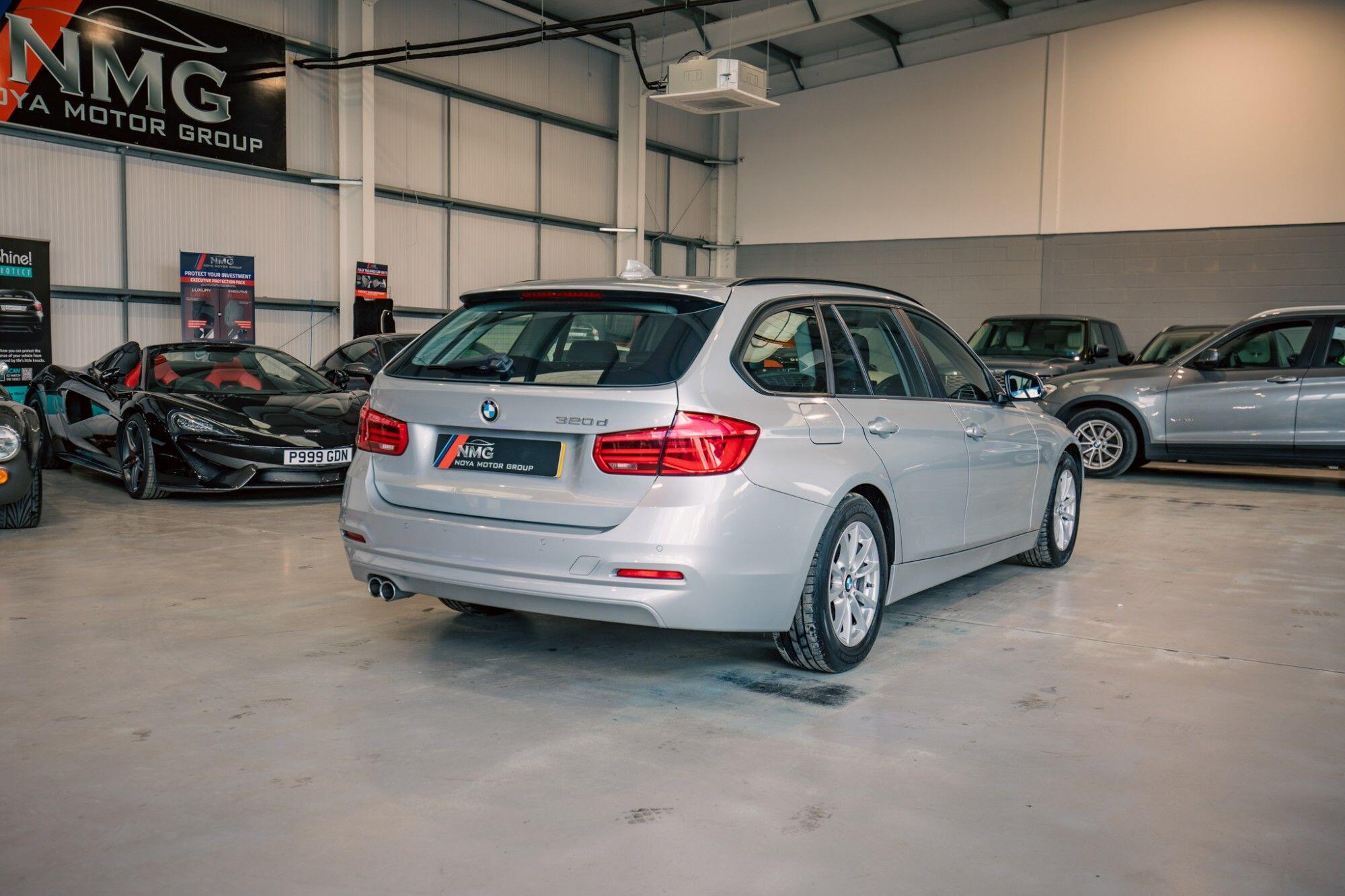 BMW 3 Series view 29