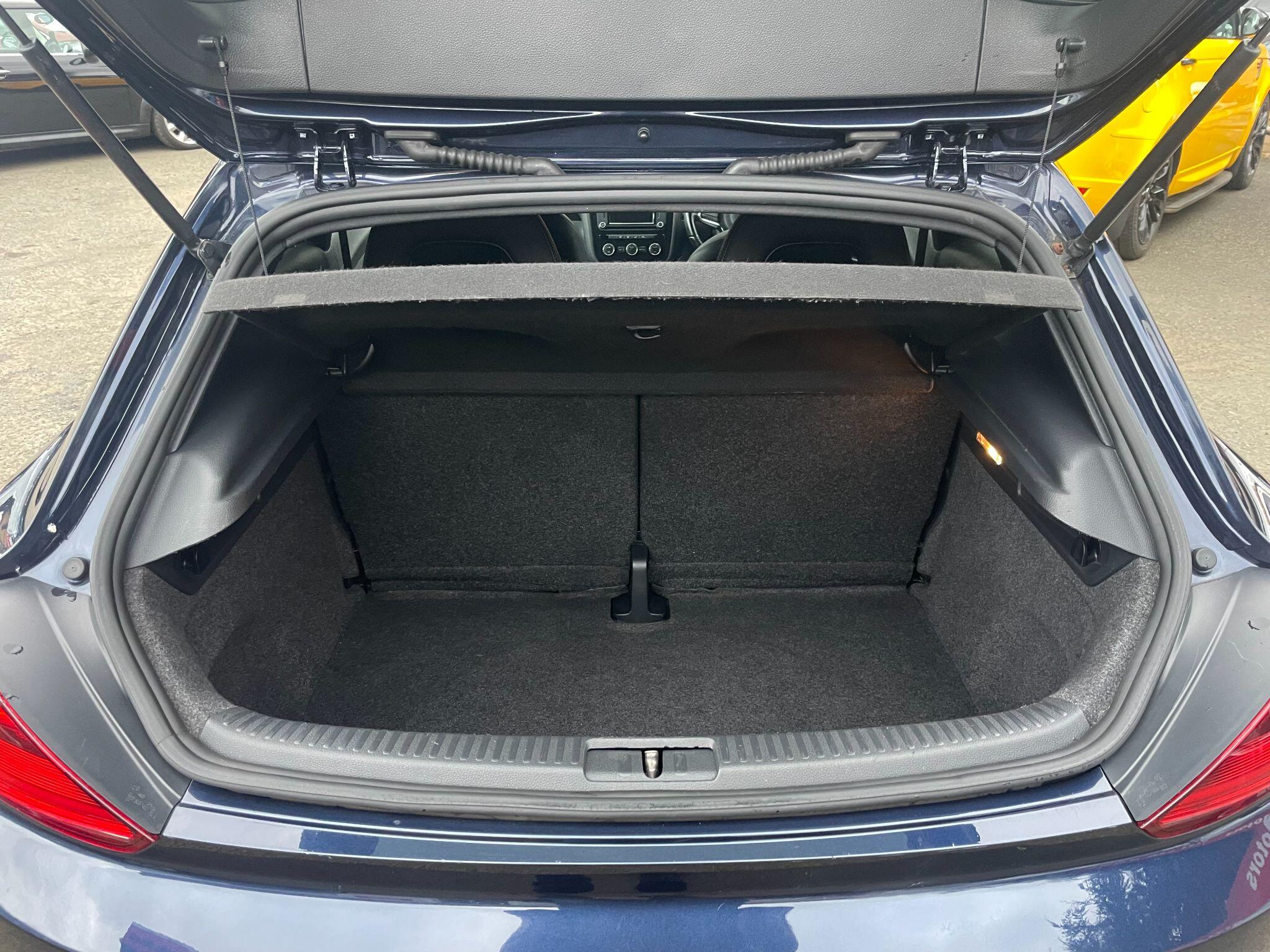 Volkswagen Scirocco view 31