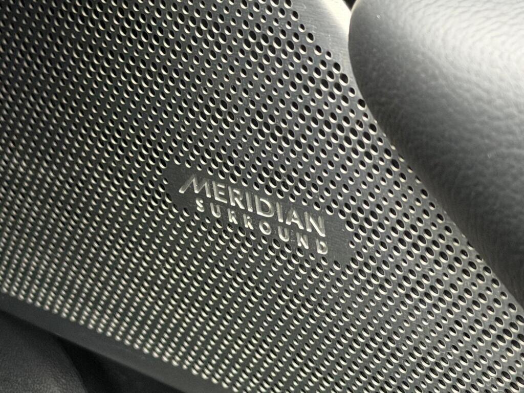 Land Rover Range Rover Velar view 45