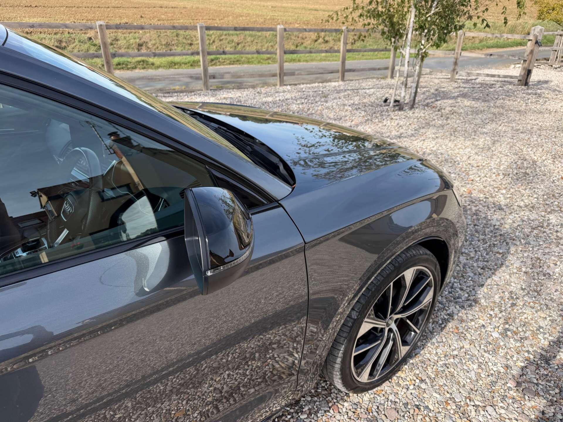 Audi SQ5 view 13