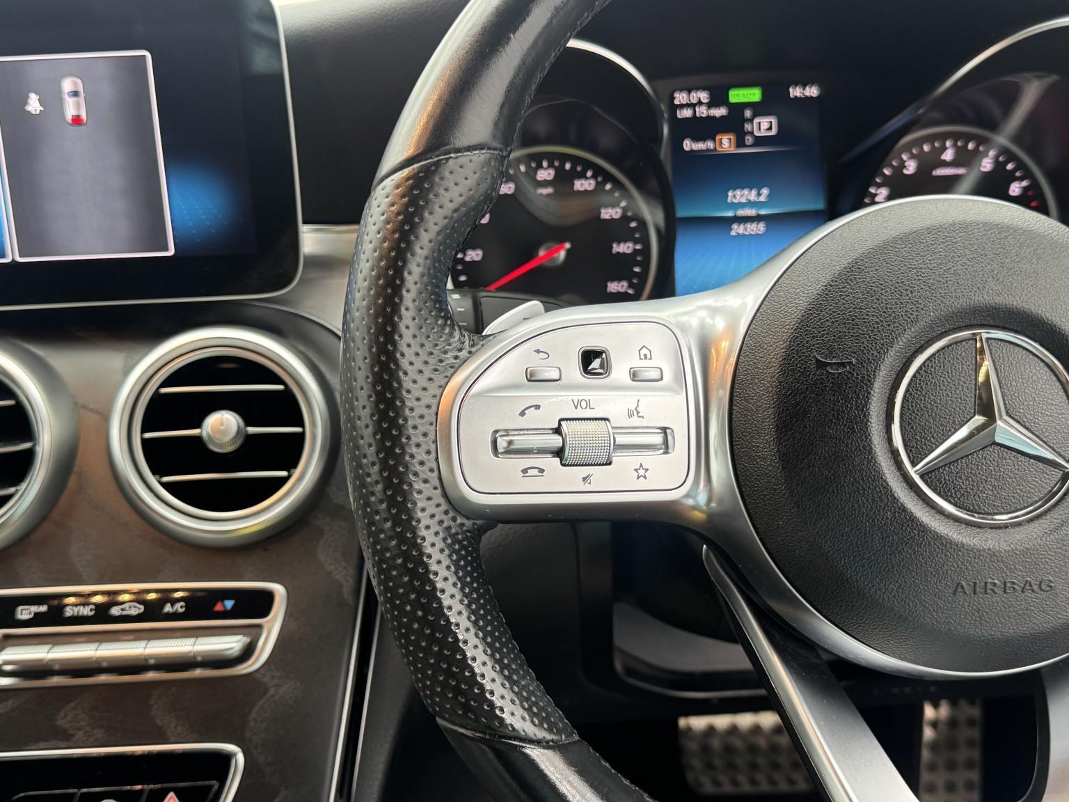 Mercedes-Benz C-Class view 35