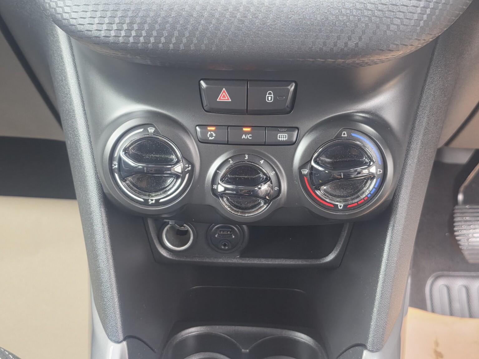 Peugeot 2008 view 12