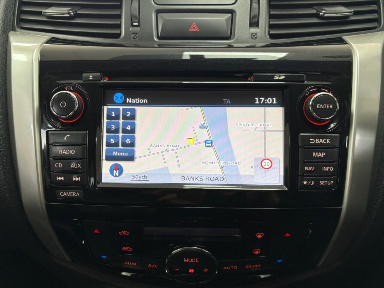 Nissan Navara view 24