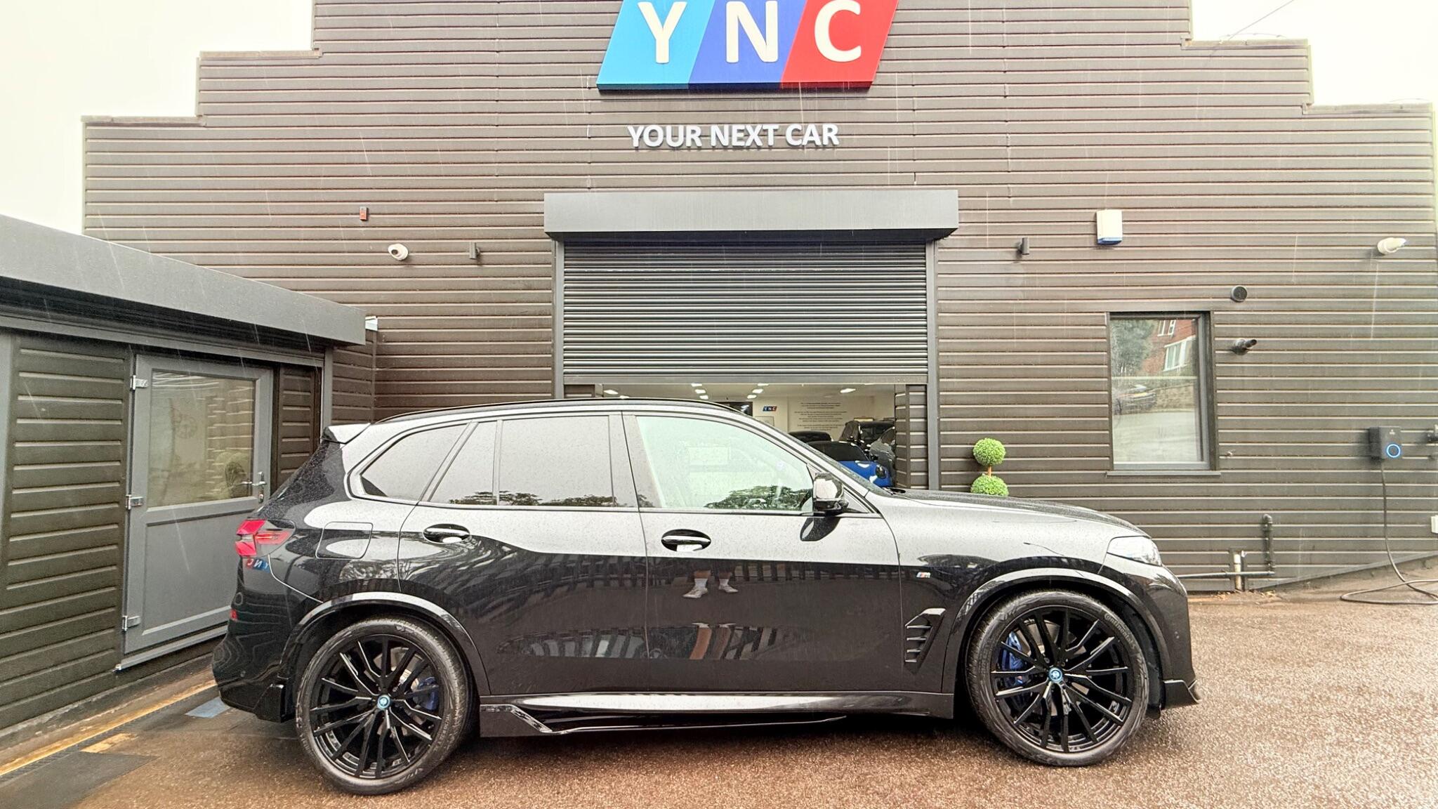 BMW X5 view 4
