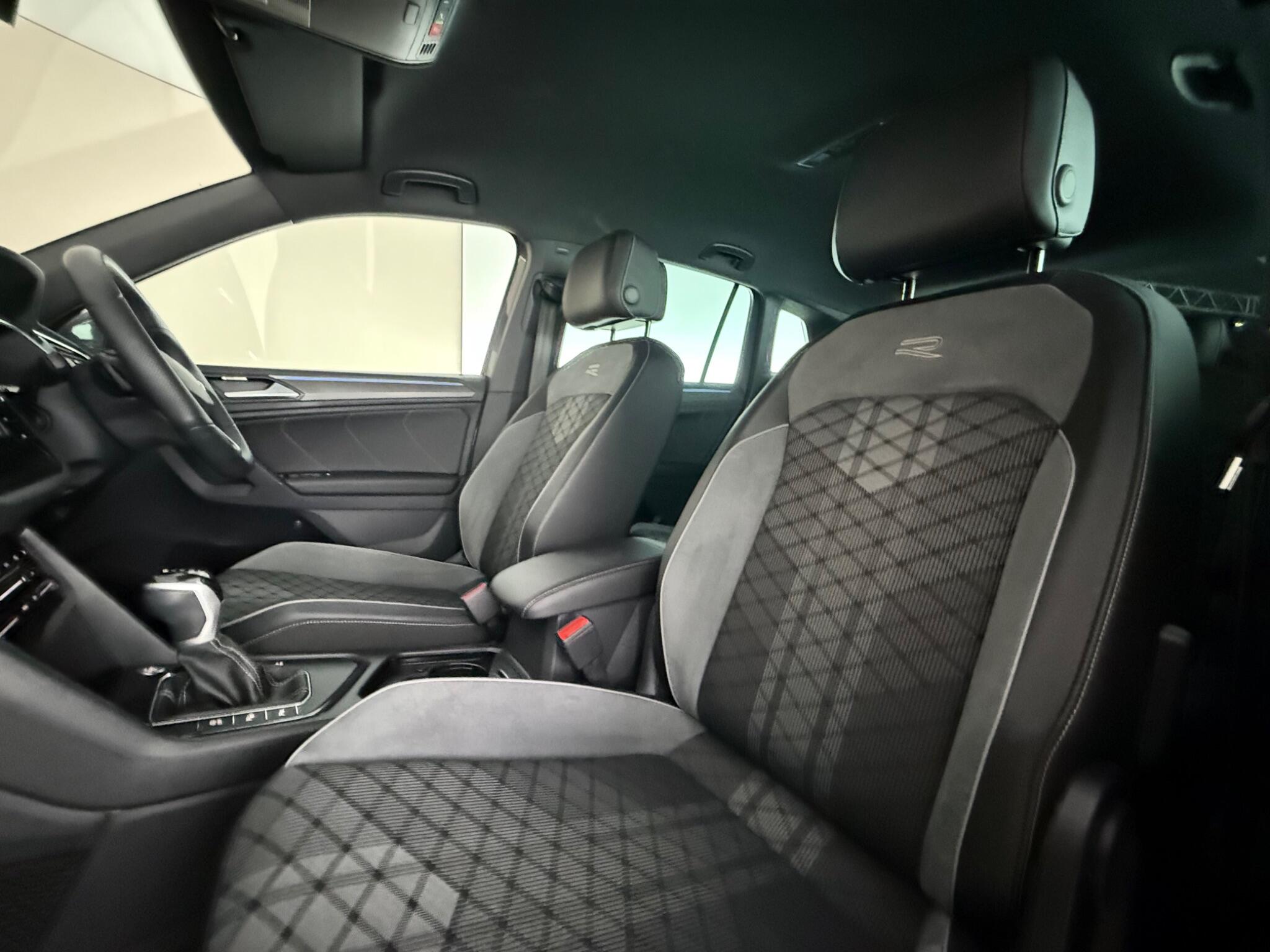 Volkswagen Tiguan view 29