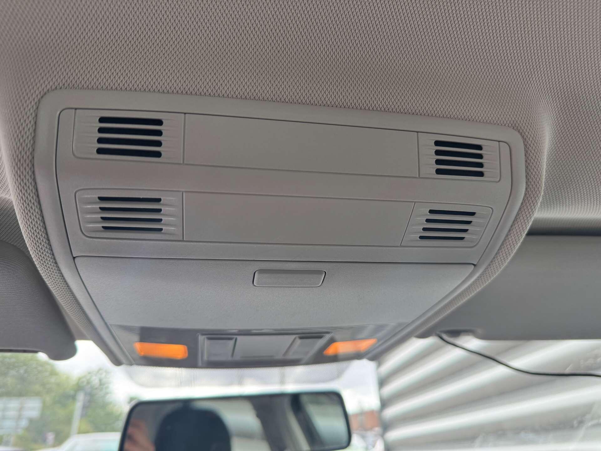 Volkswagen Polo view 23