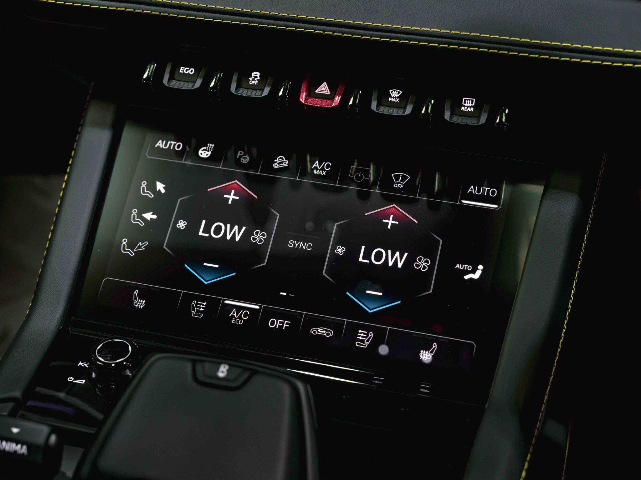 Lamborghini Urus view 24