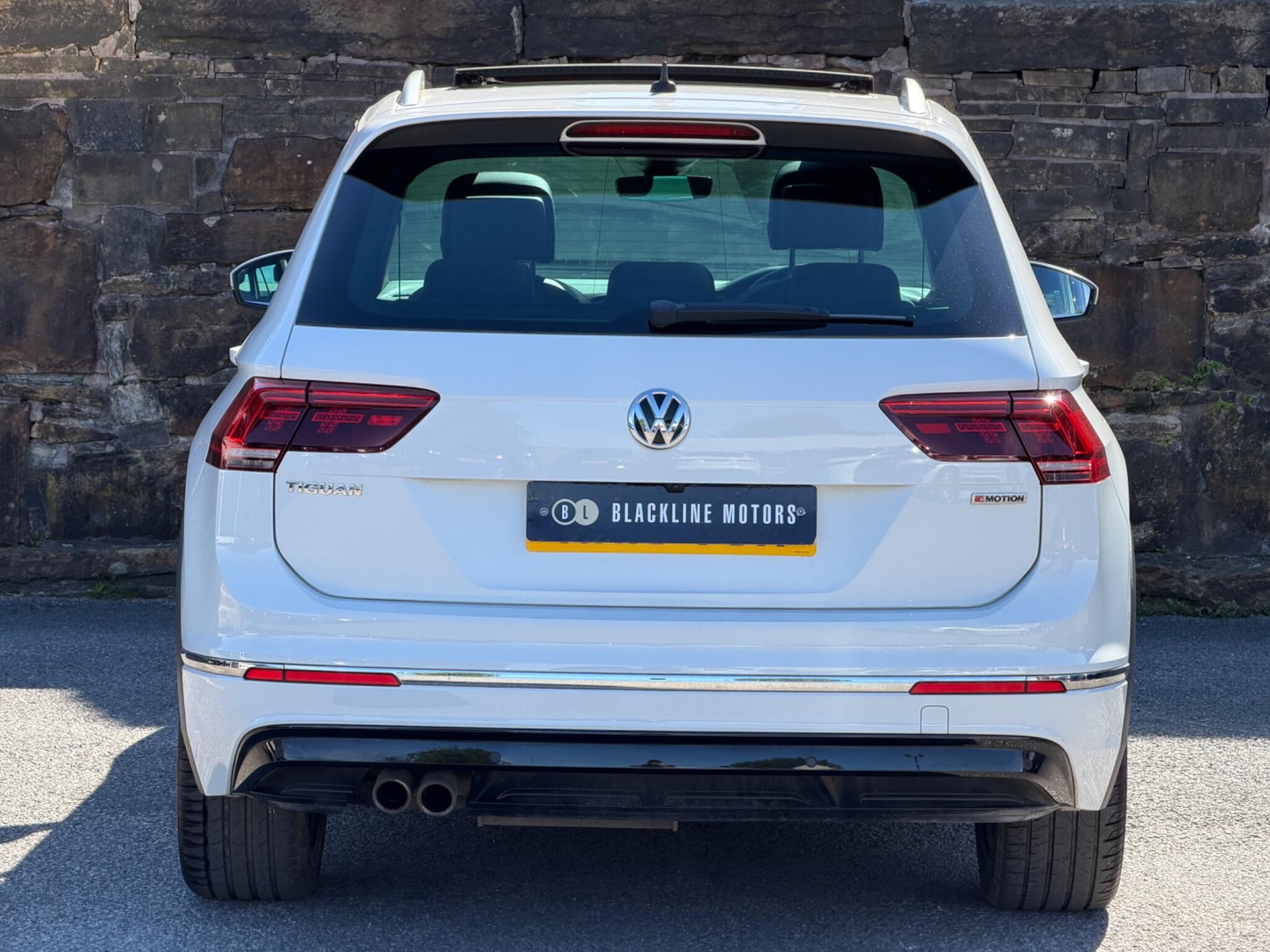 Volkswagen Tiguan view 6