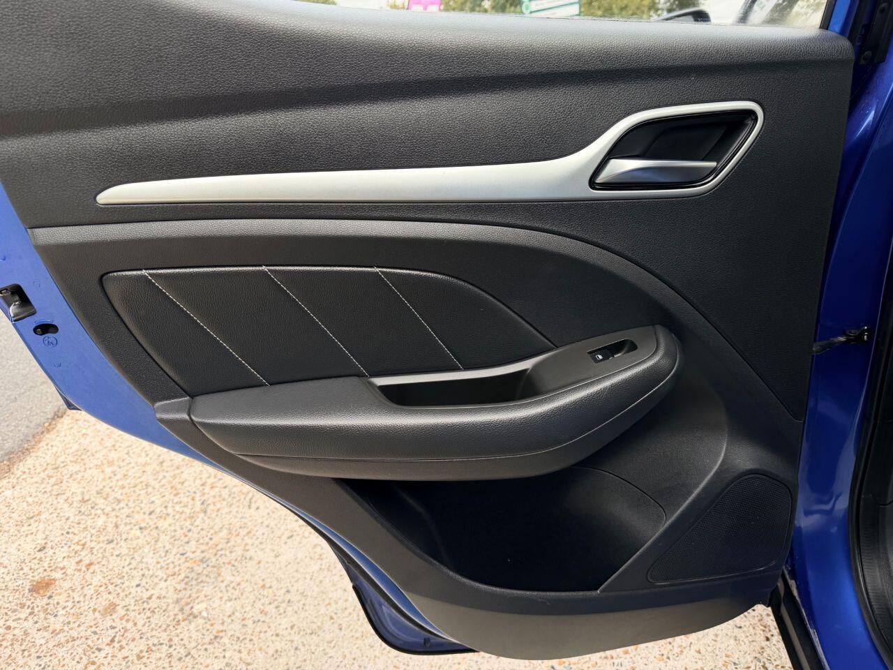 MG ZS view 18