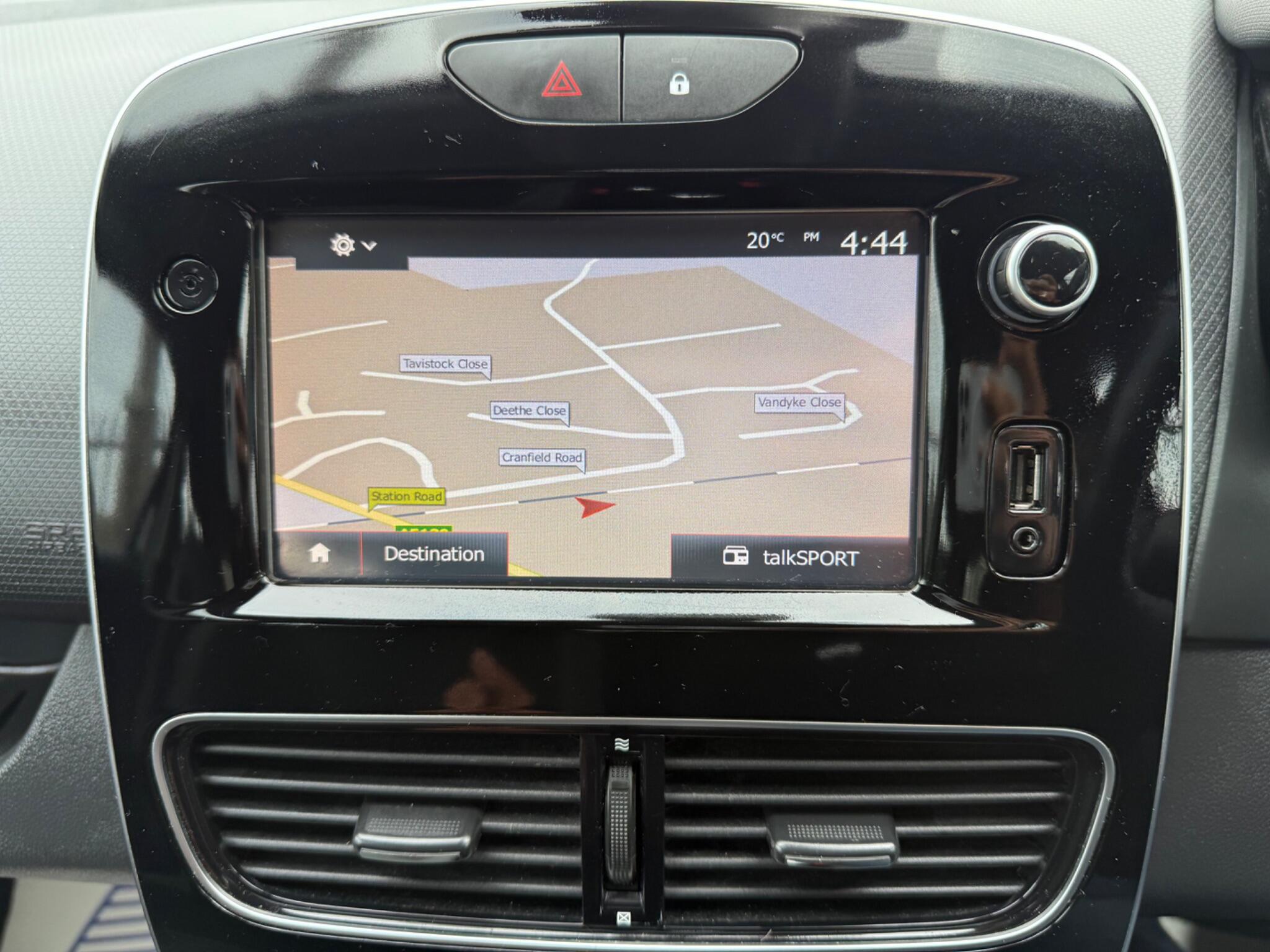 Renault Clio view 37