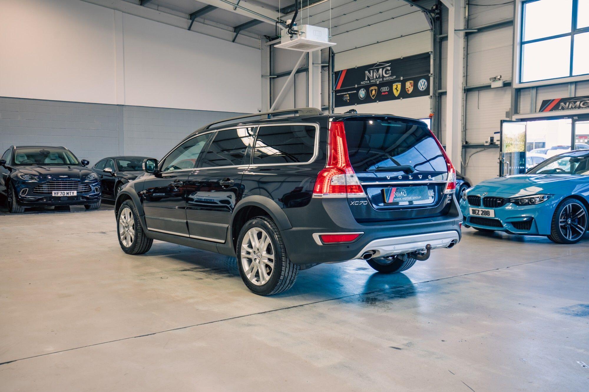 Volvo XC70 view 27