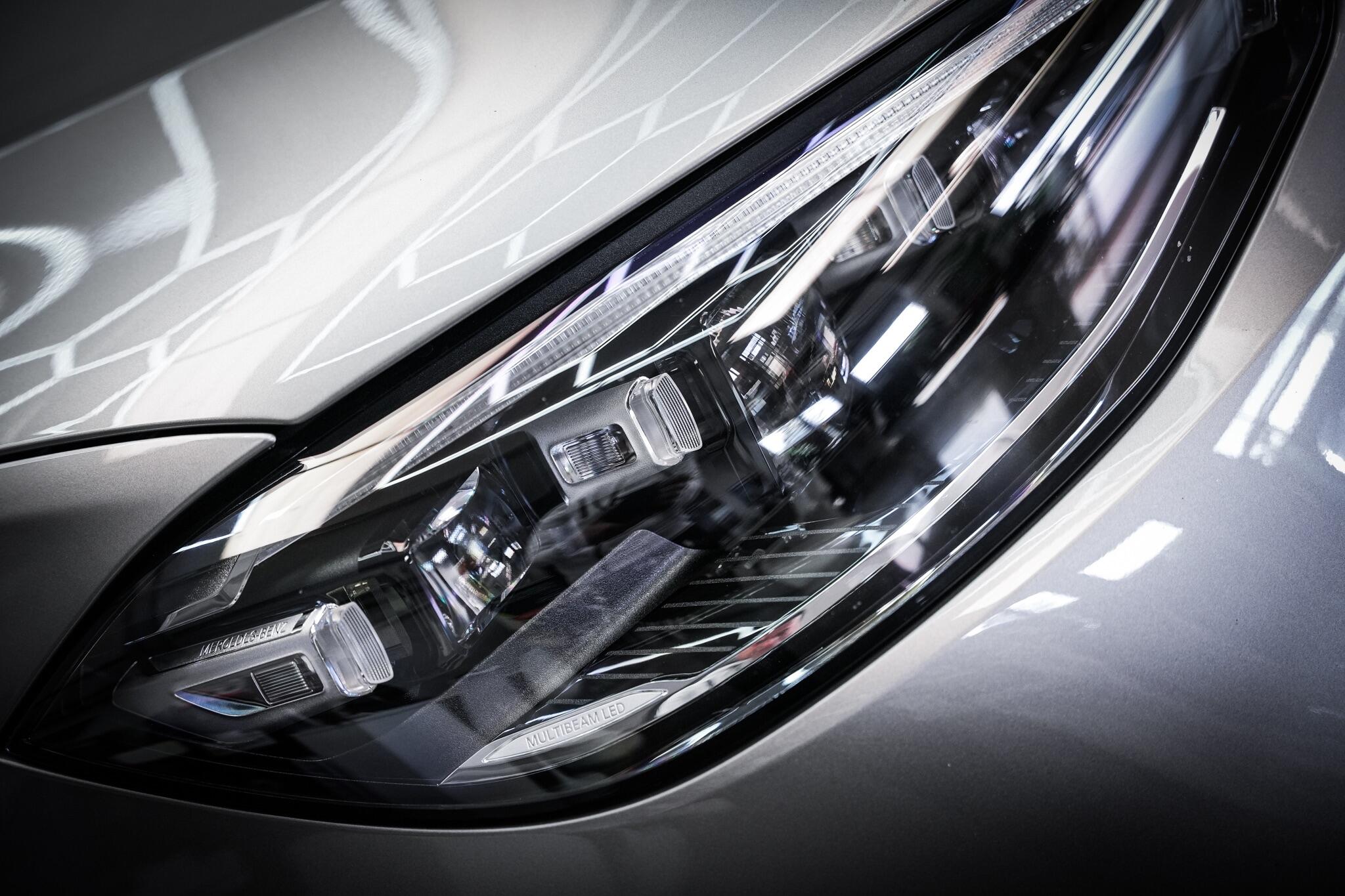 Mercedes-Benz S-Class view 33
