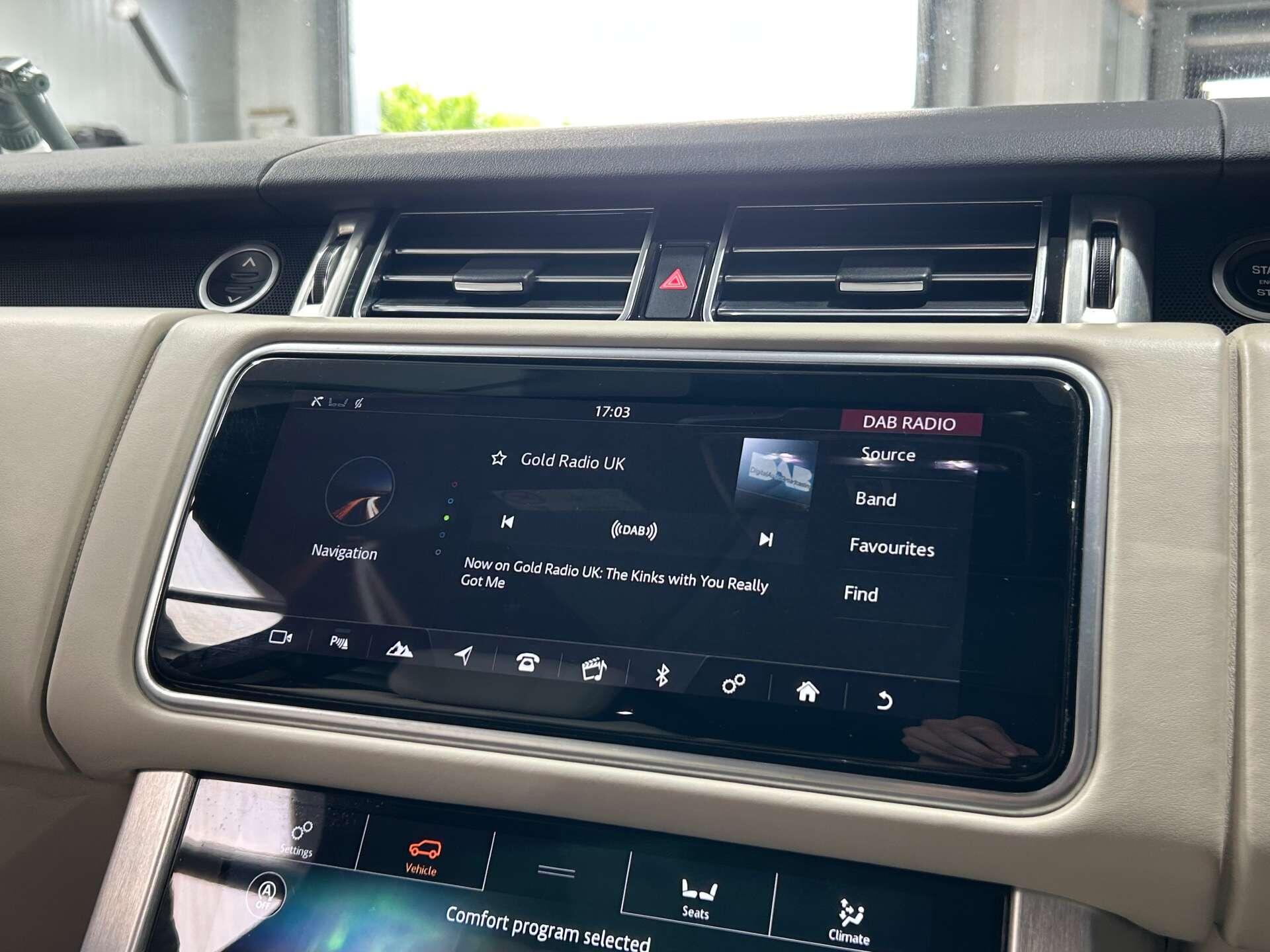 Land Rover Range Rover view 29
