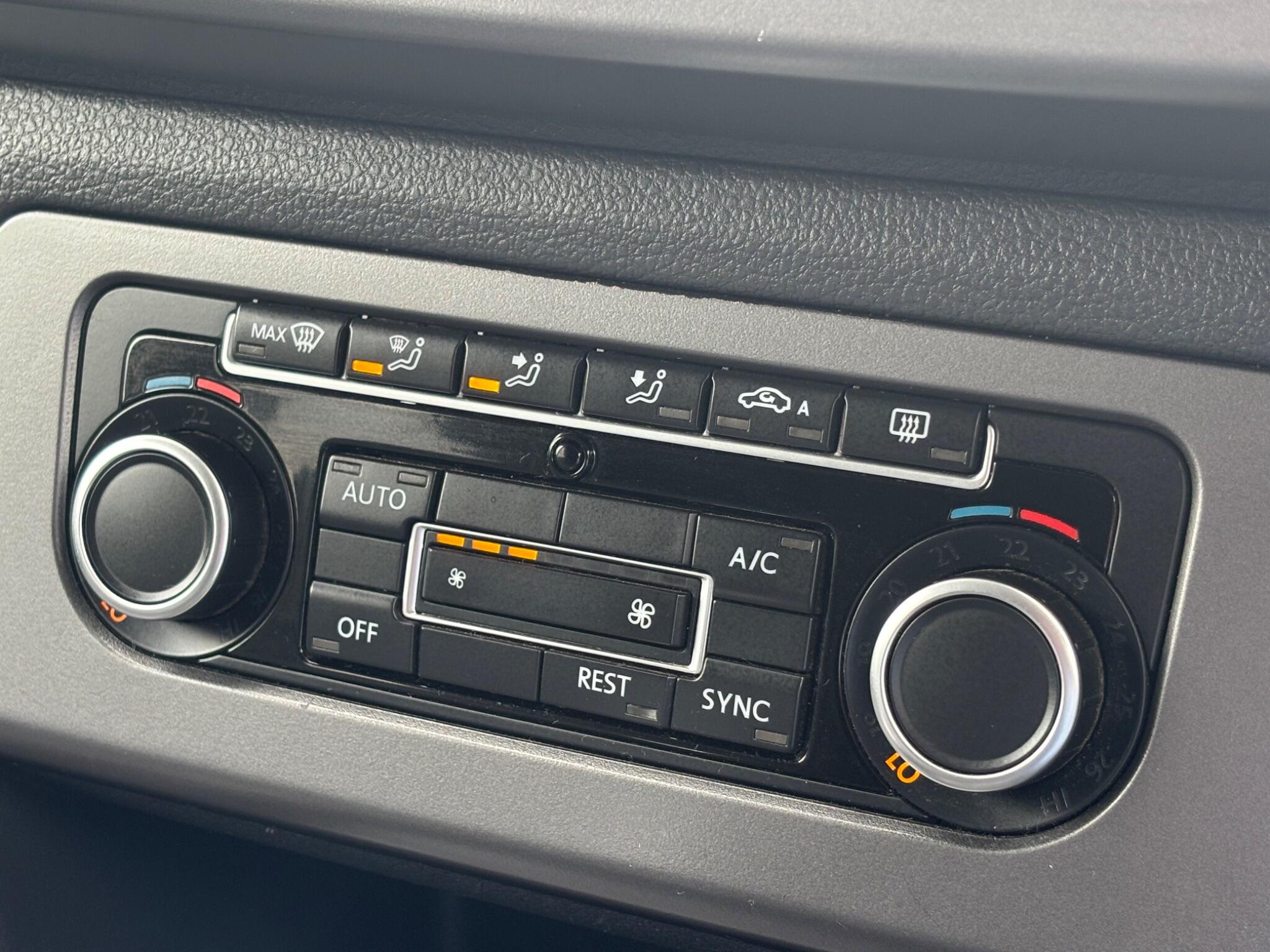 Volkswagen Amarok view 22