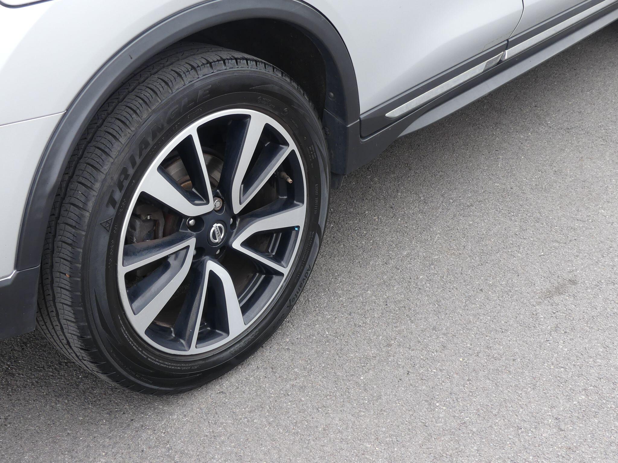 Nissan X-Trail view 11