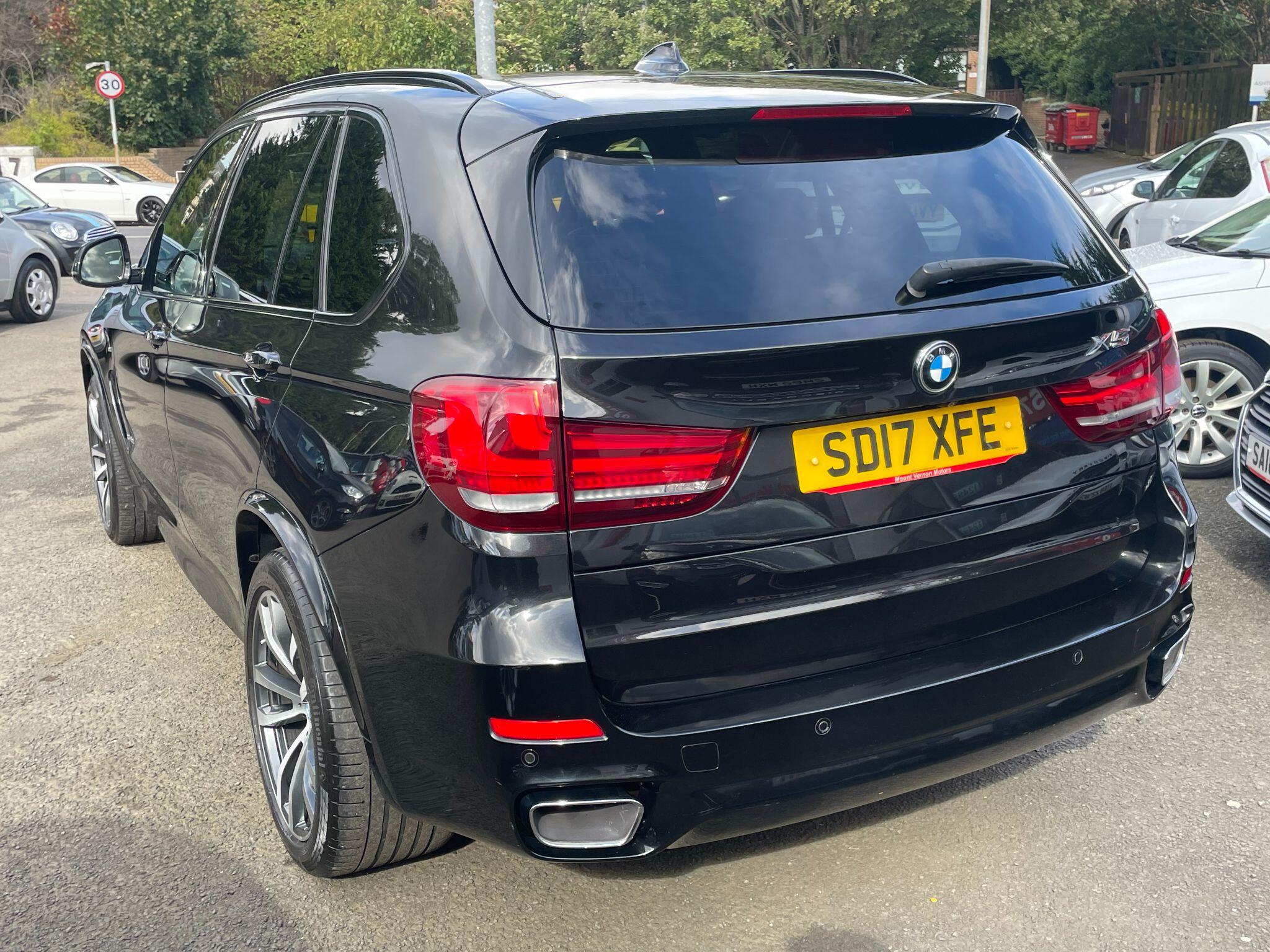 BMW X5 view 9