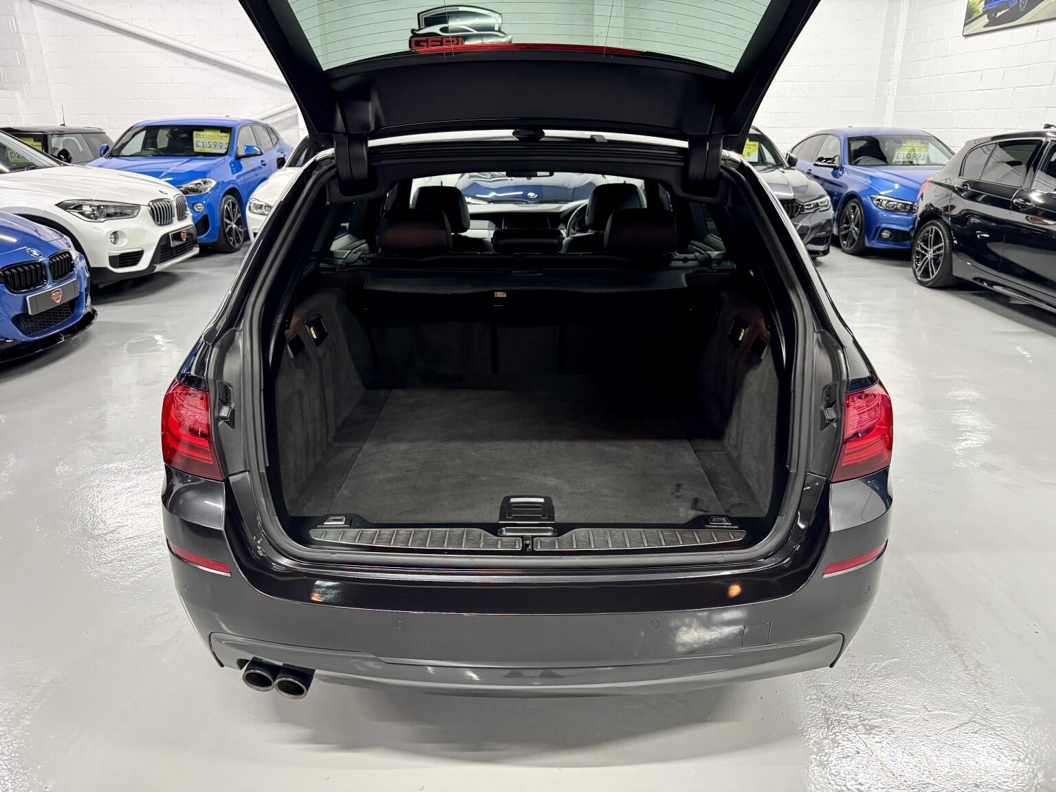 BMW 5 Series view 5
