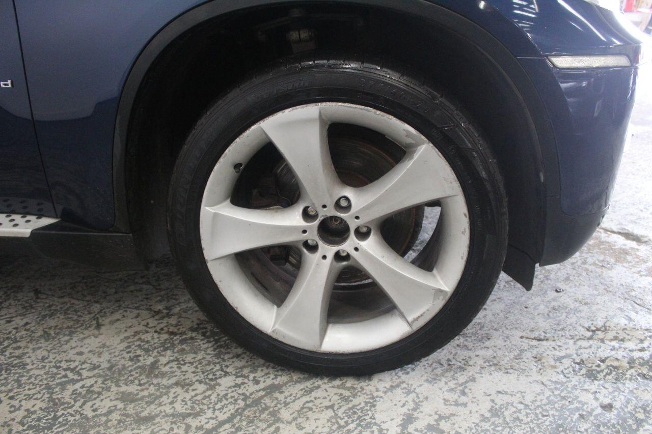 BMW X6 view 57