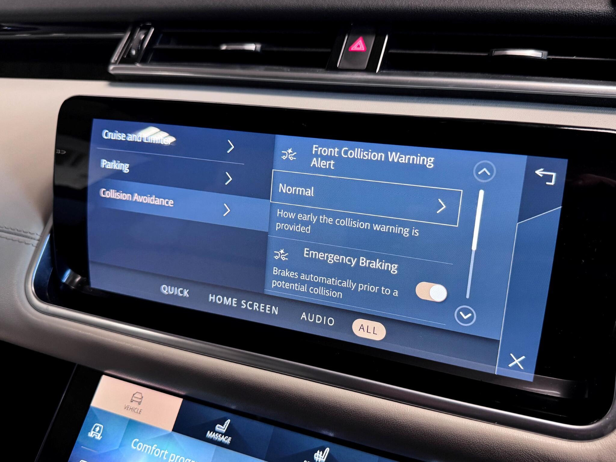 Land Rover Range Rover Velar view 75