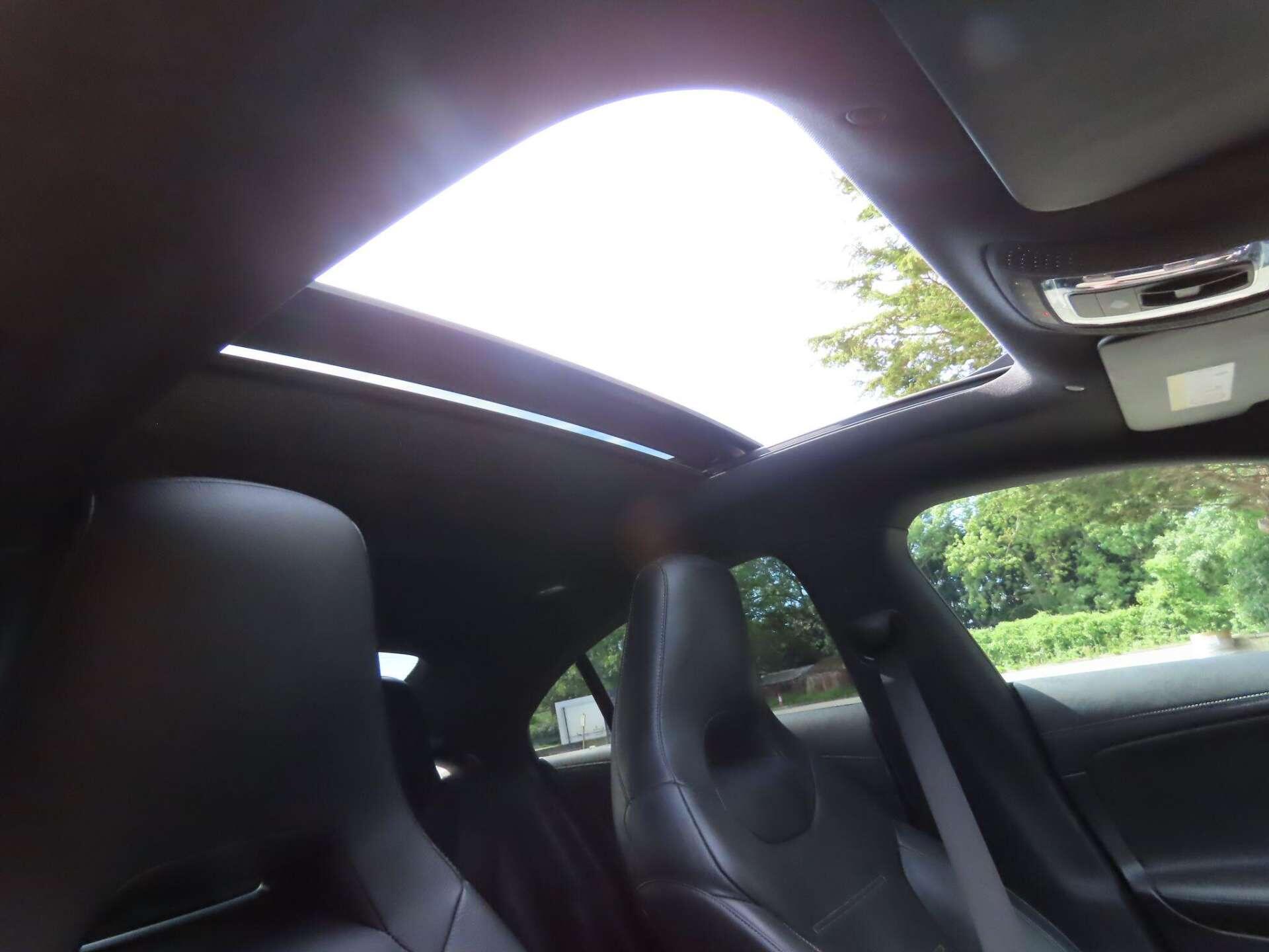Mercedes-Benz Cla view 16