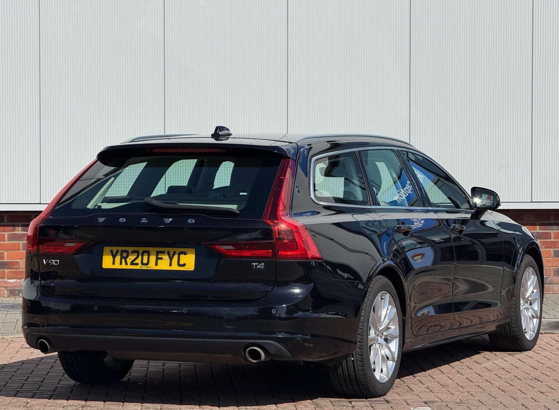 Volvo V90 view 6