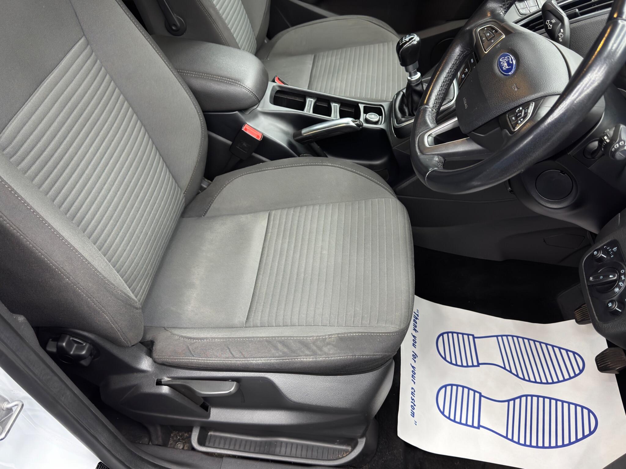 Ford C-Max view 13
