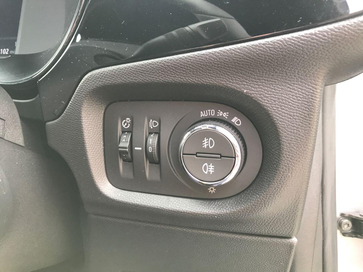 Vauxhall Corsa view 18