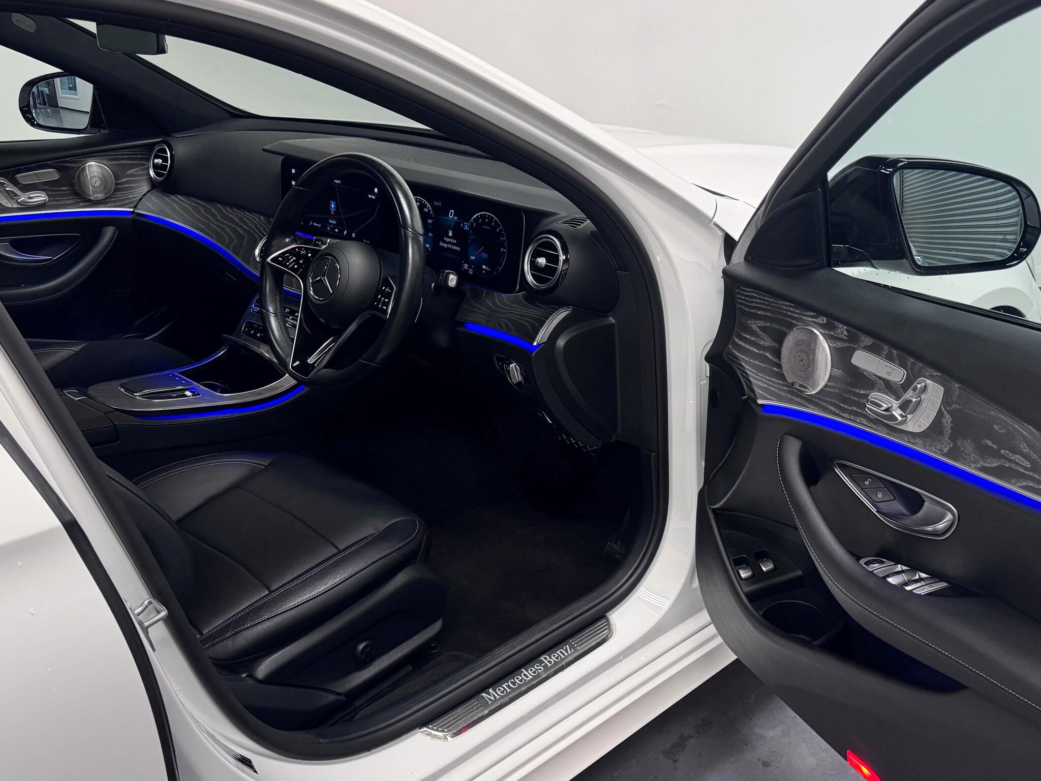 Mercedes-Benz E-Class view 34