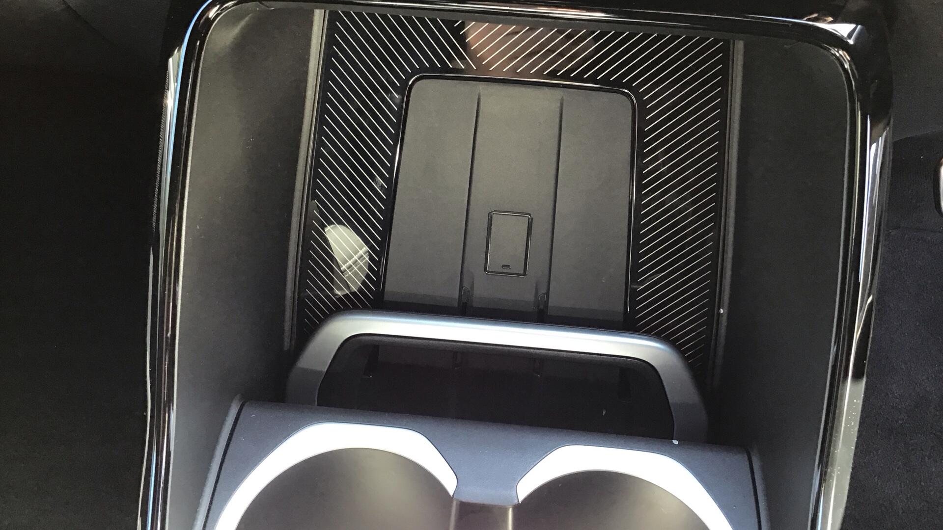 BMW iX1 view 22