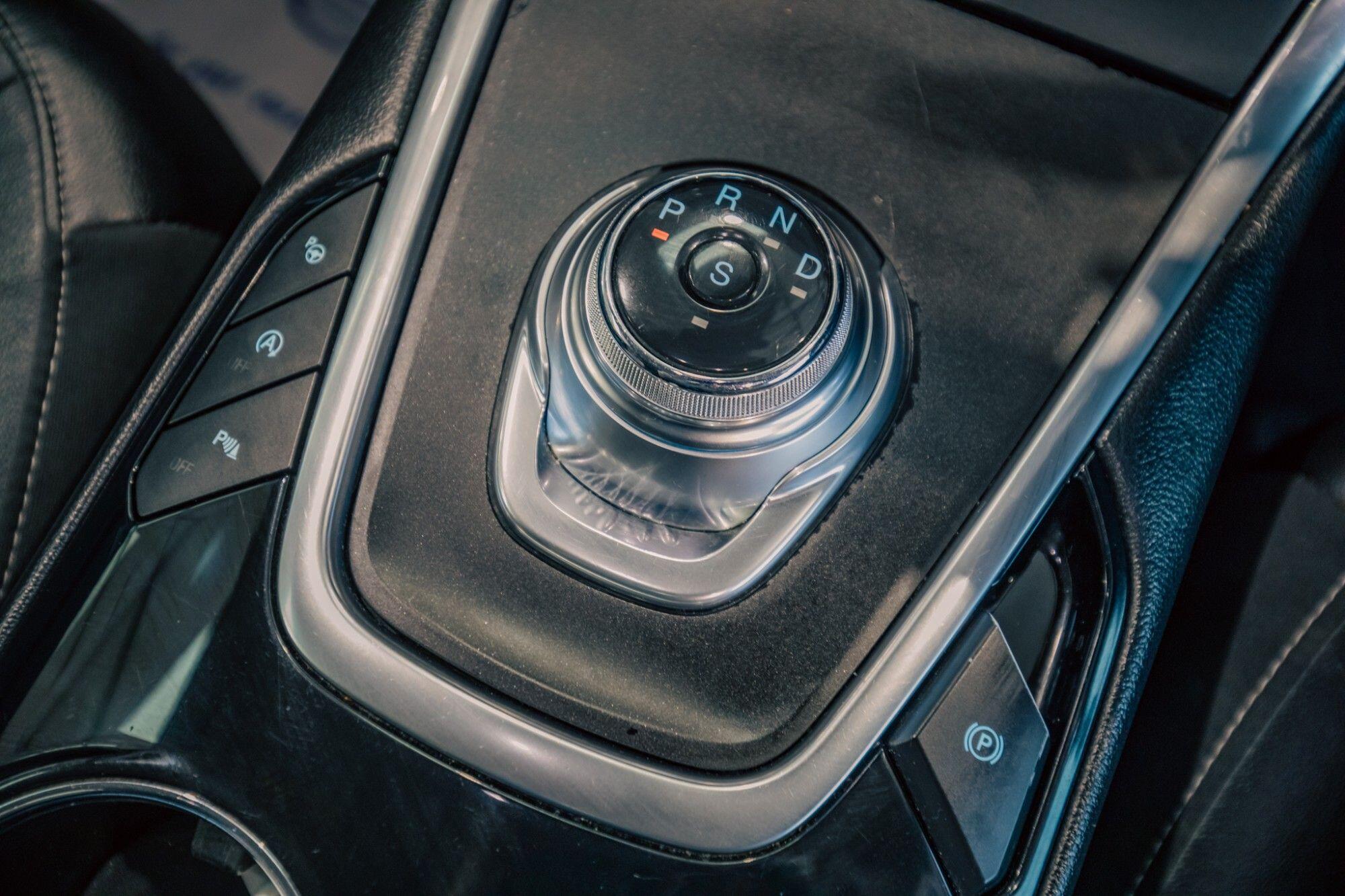 Ford Galaxy view 19