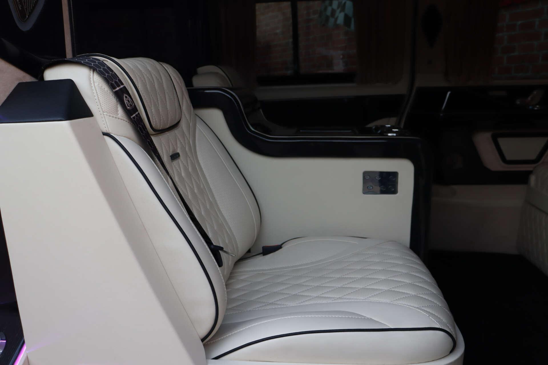 Mercedes-Benz Vito view 11