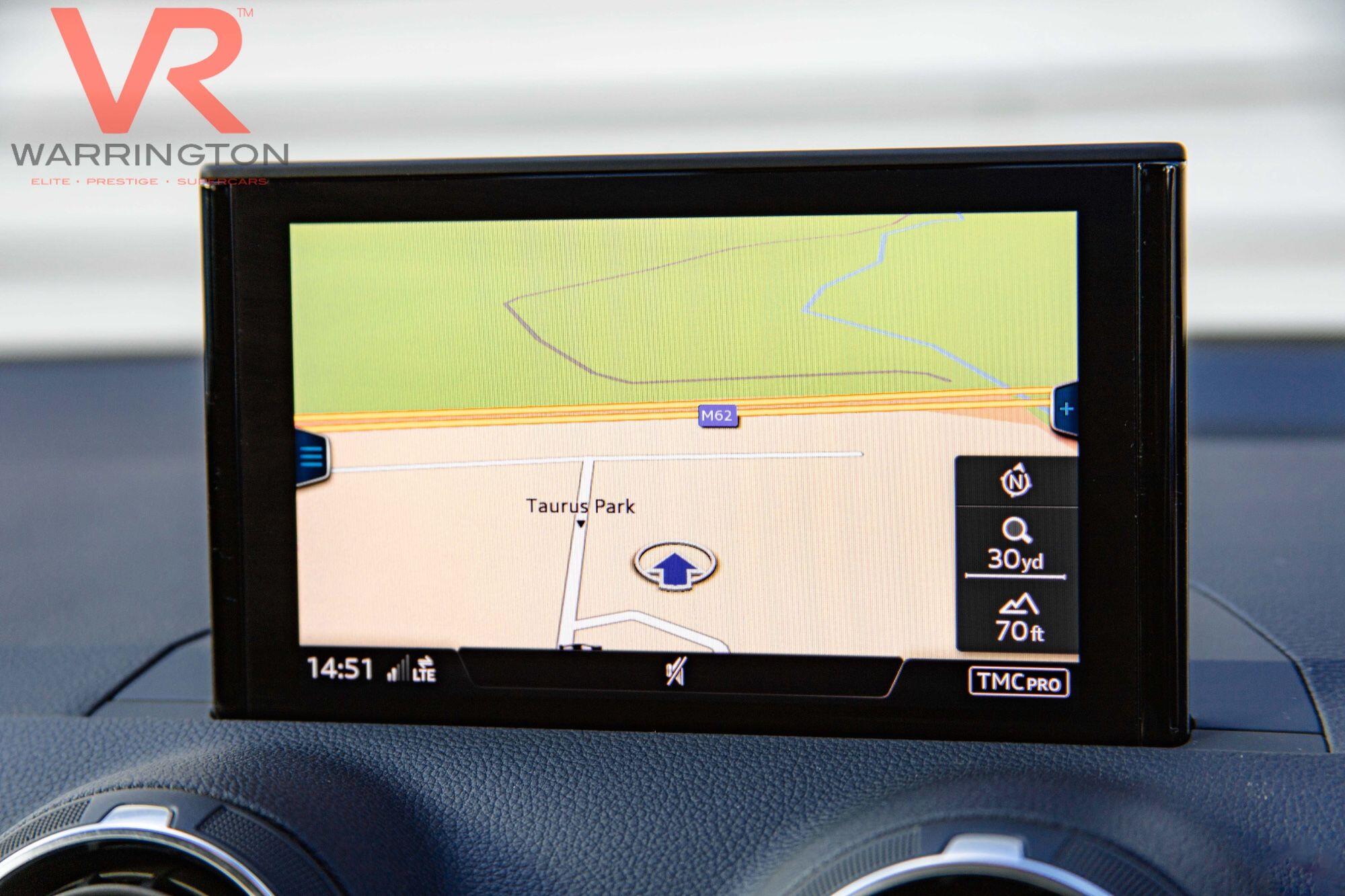 Audi Q2 view 22