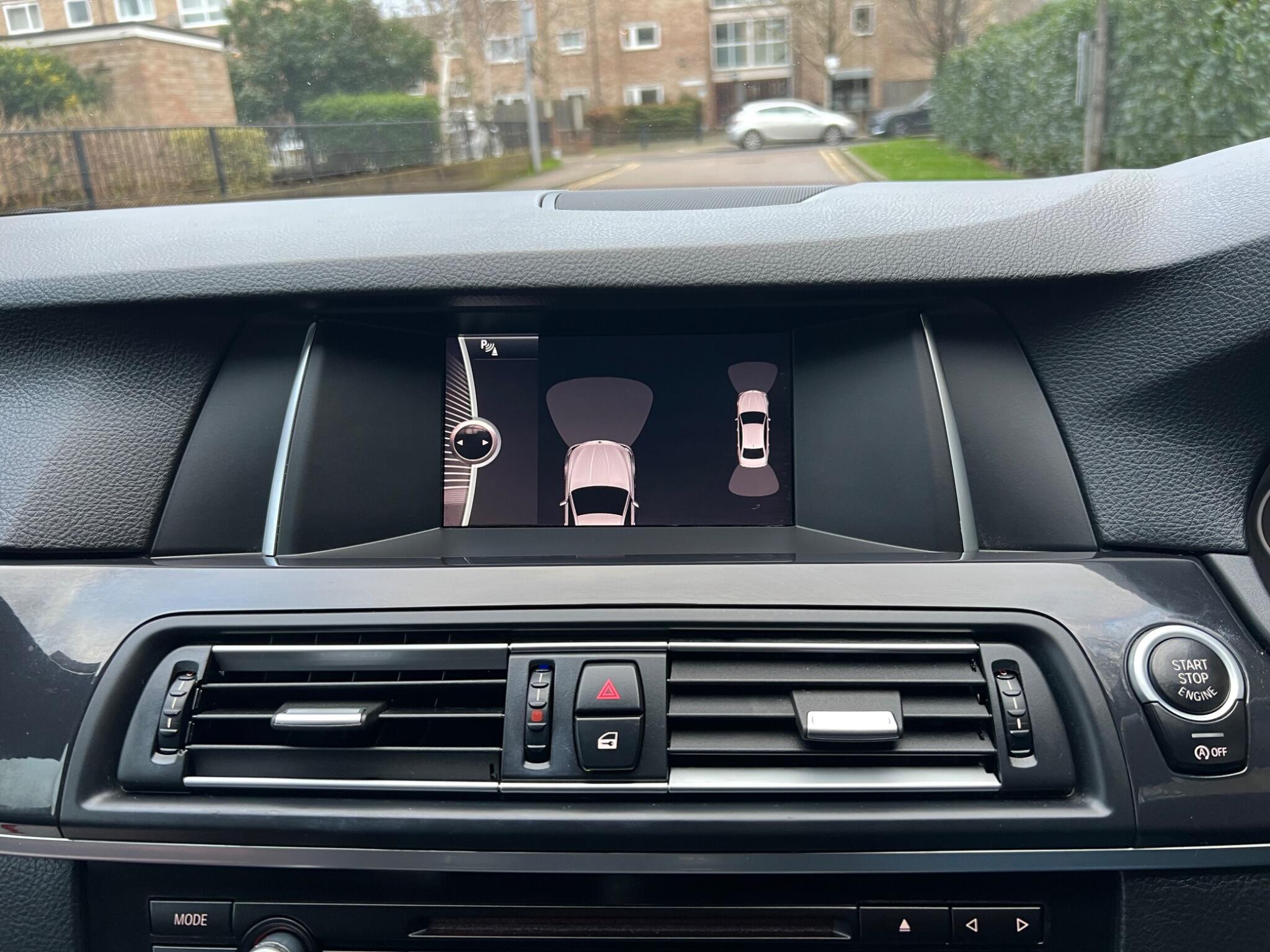 BMW 5 Series view 30