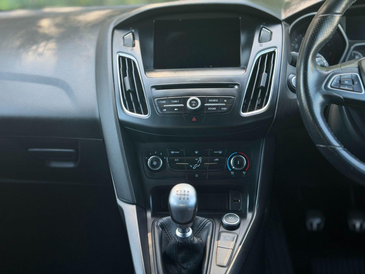 Ford Focus view 69