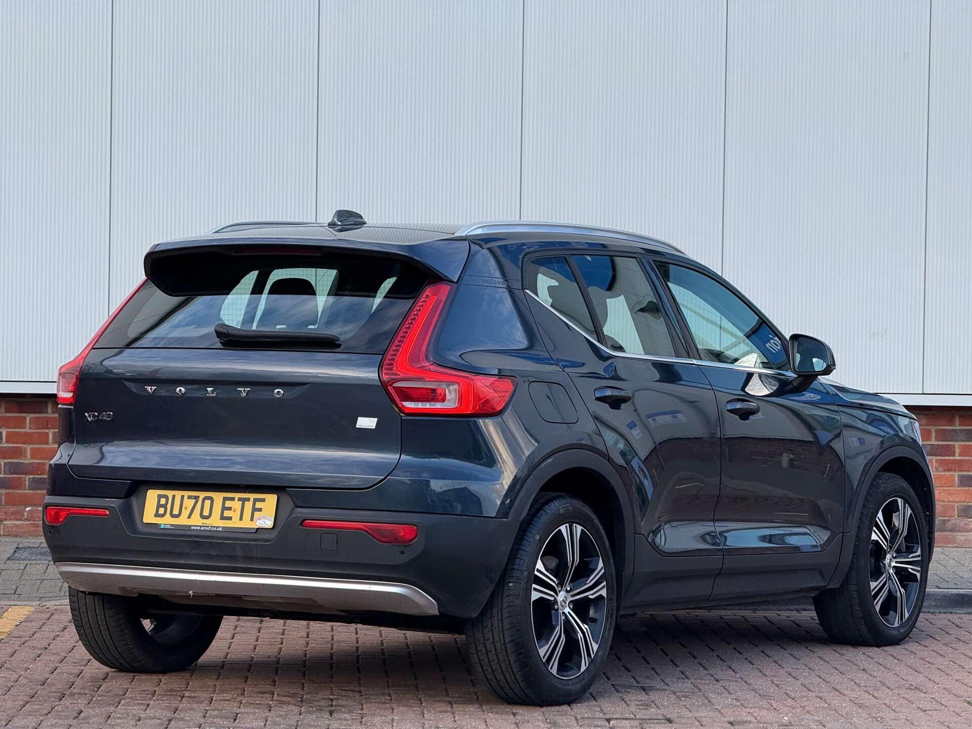Volvo XC40 view 6