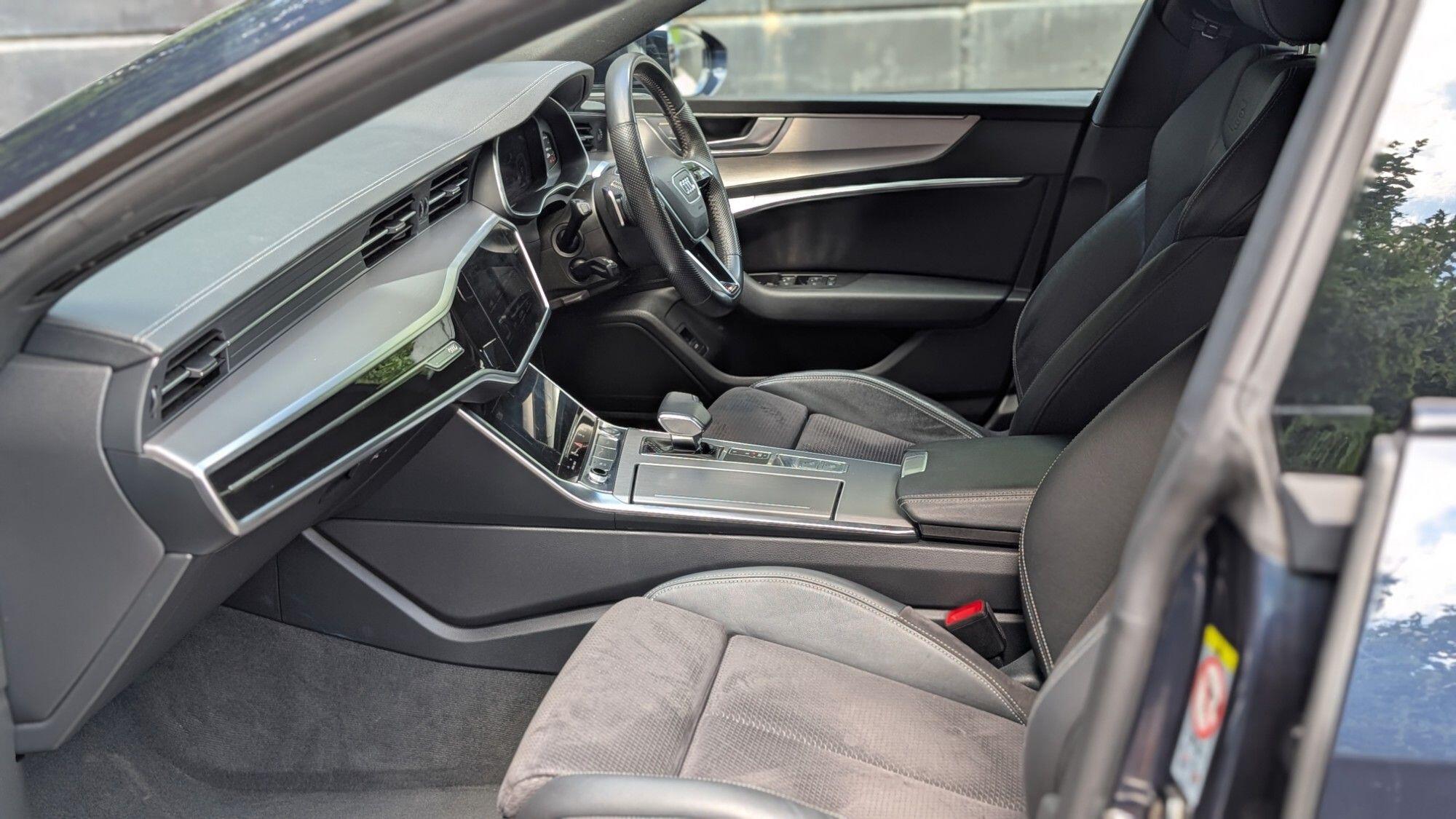 Audi A7 view 12