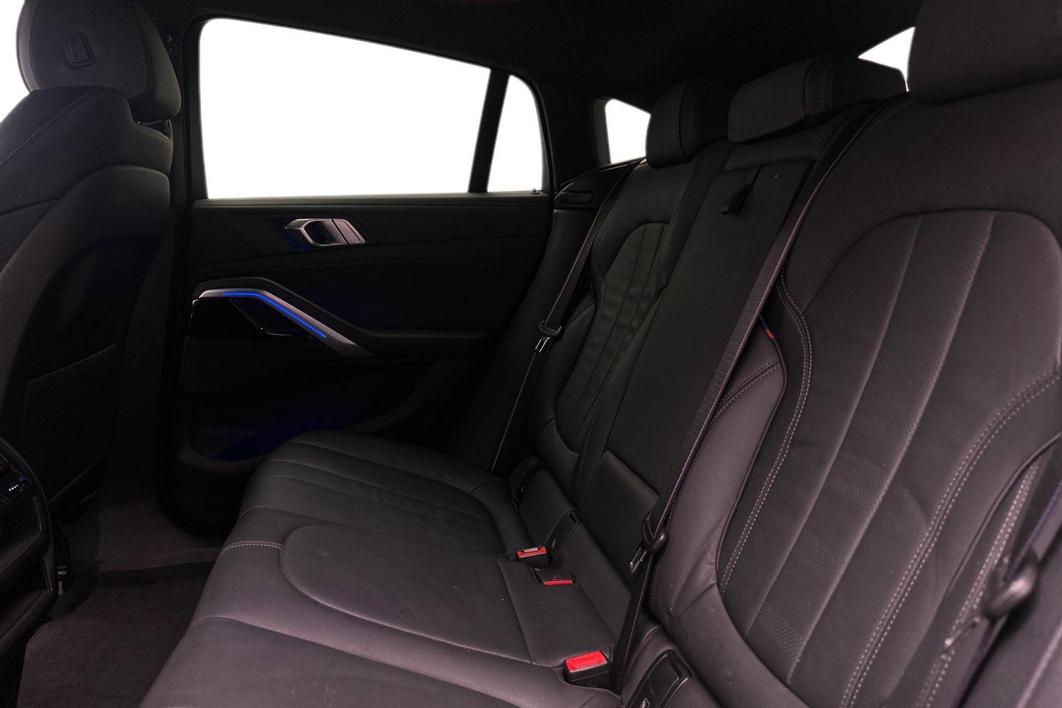 BMW X6 view 13