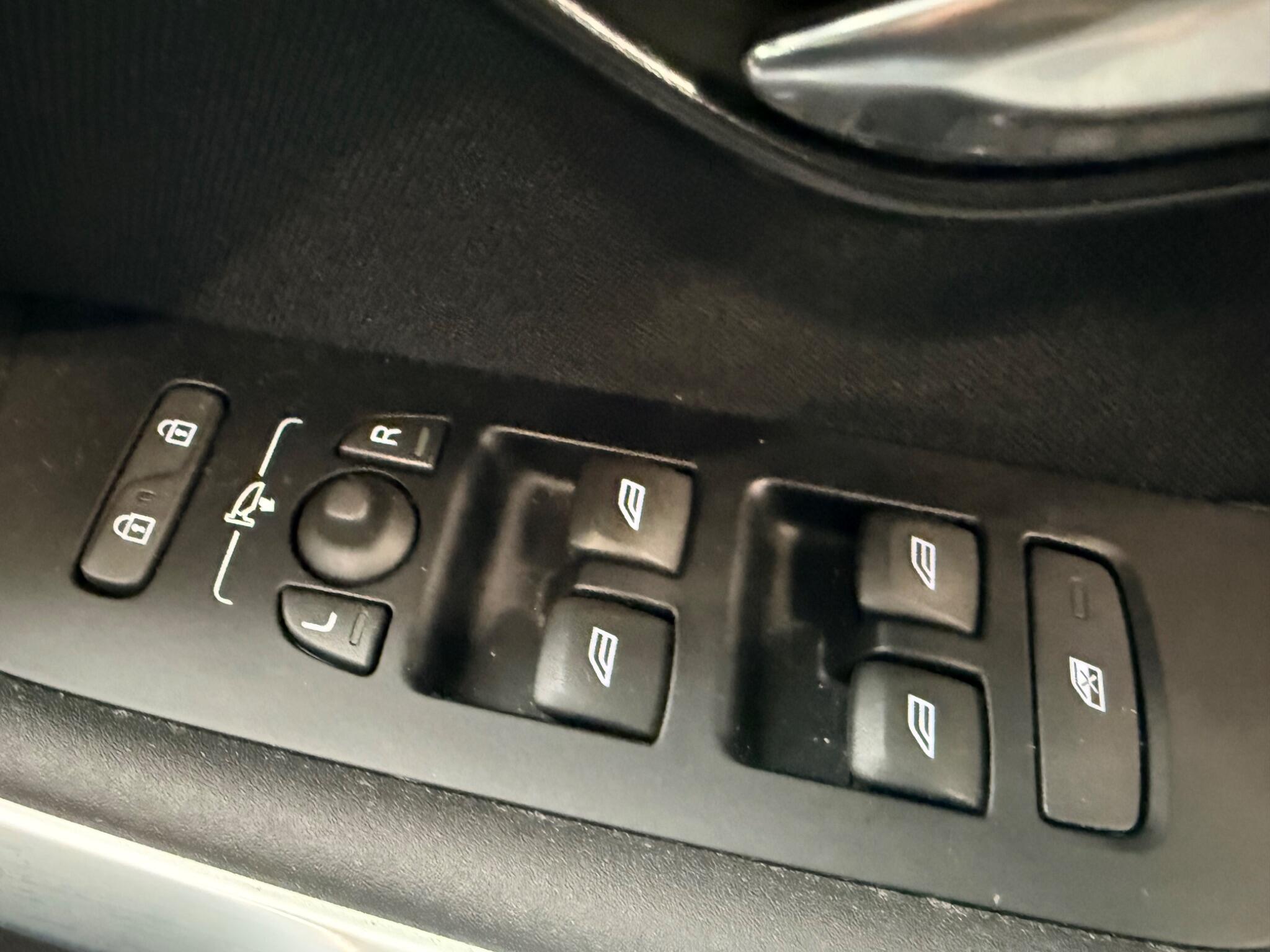 Volvo V40 view 28