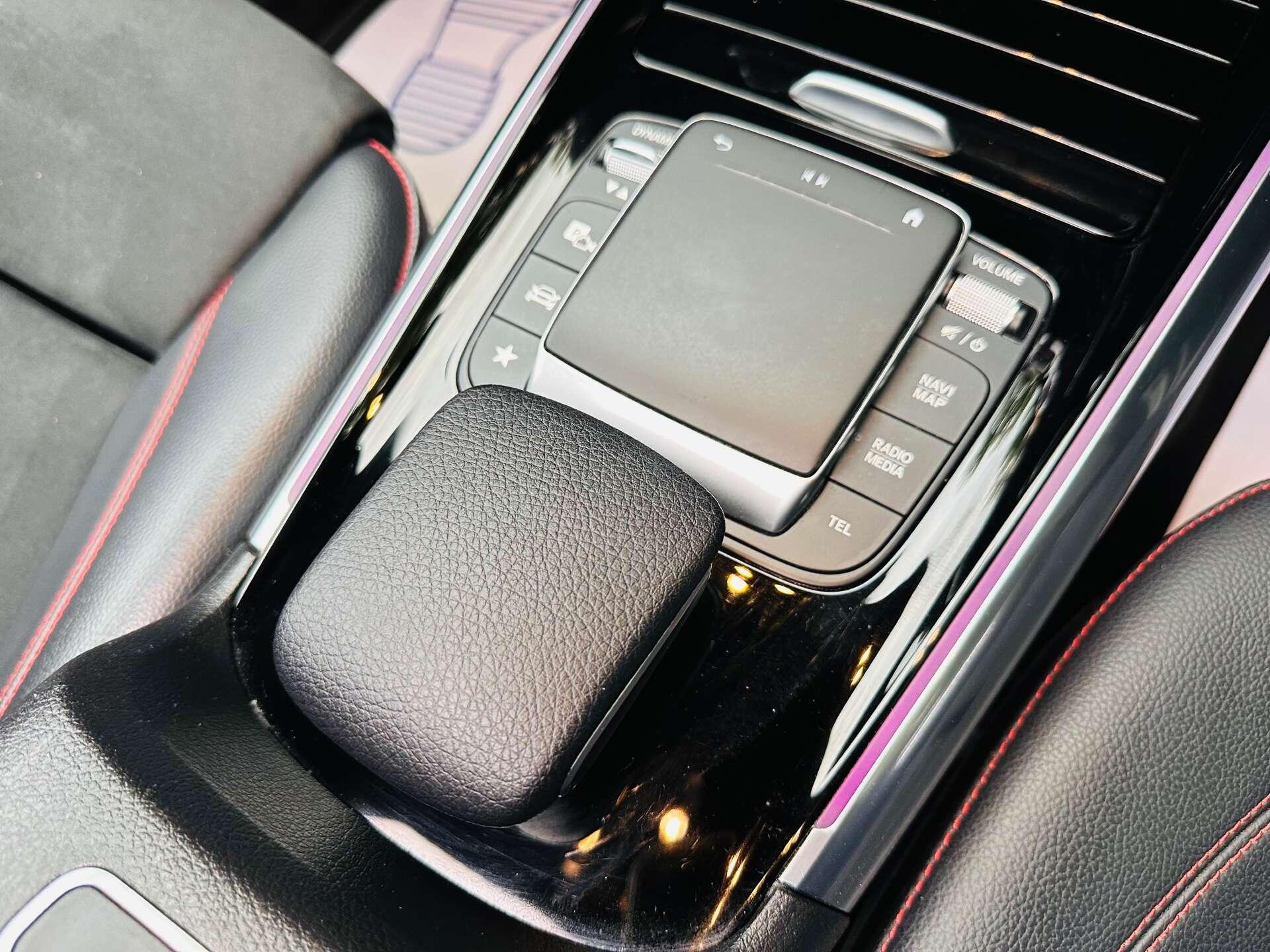 Mercedes-Benz Gla view 17