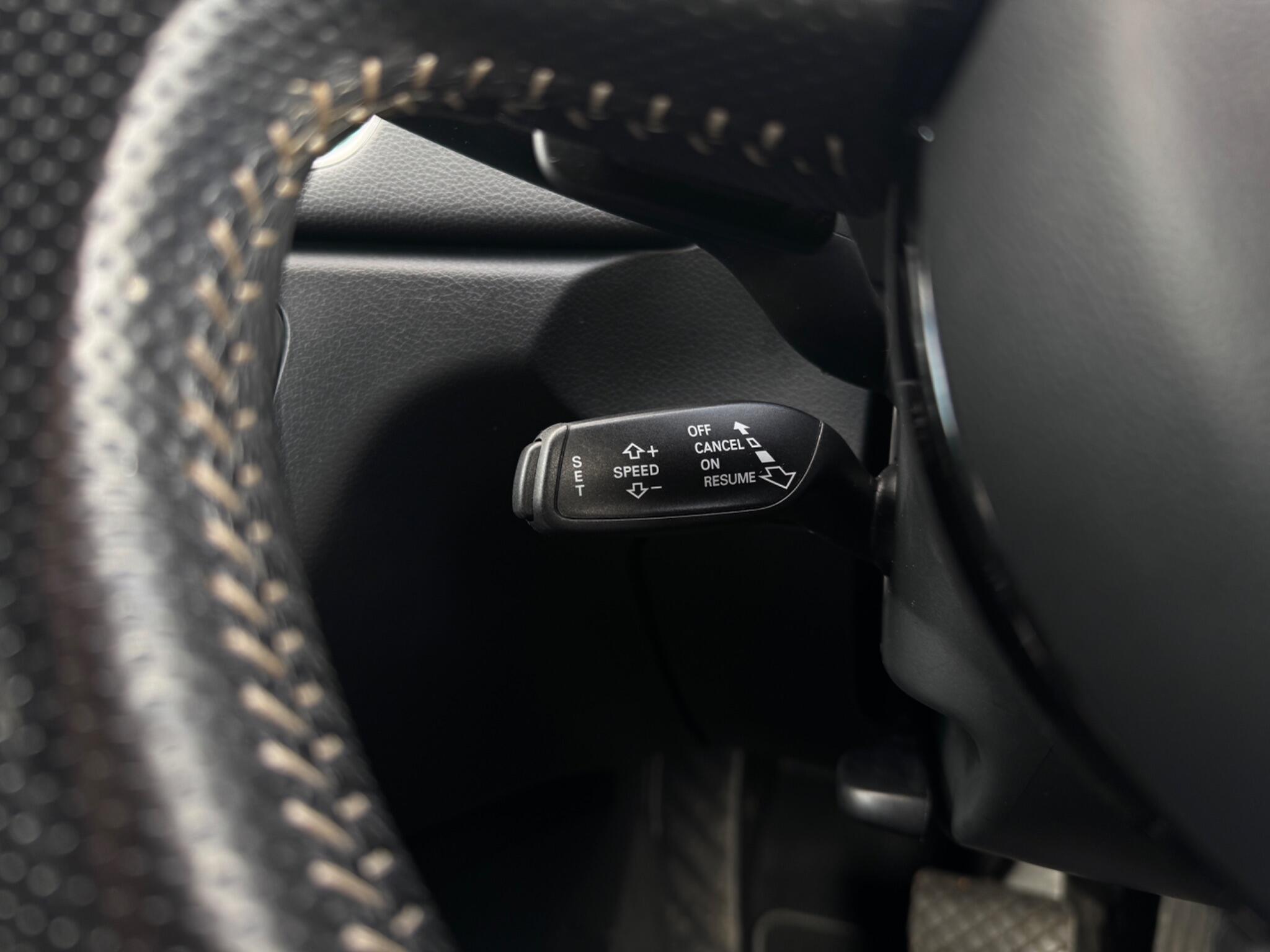 Audi Q3 view 56